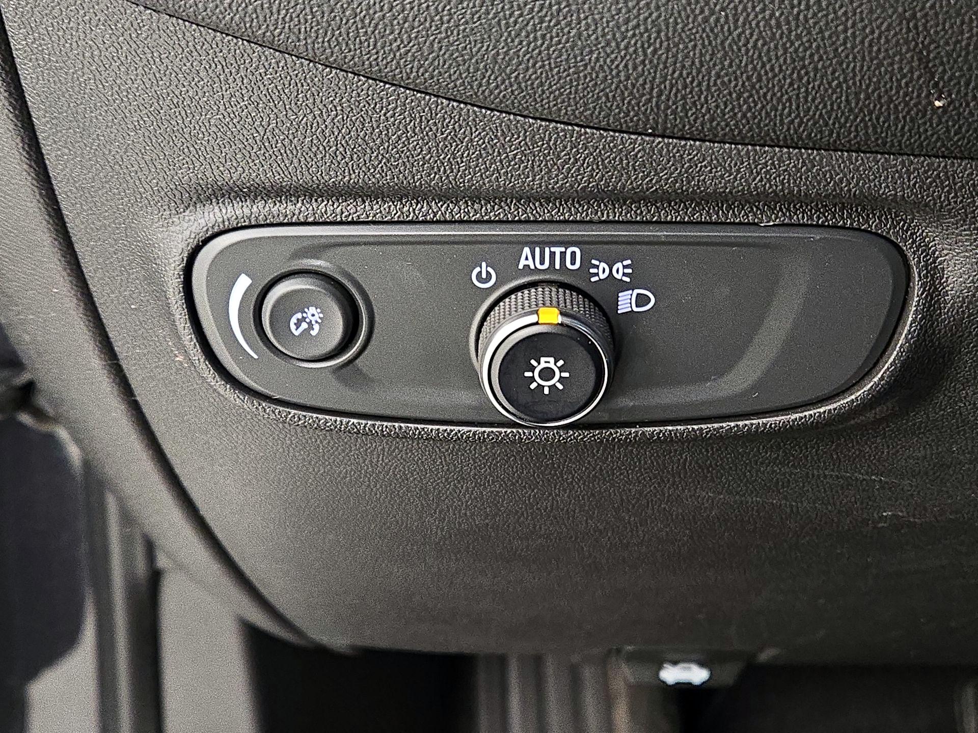 Thumbnail: 2022 Chevrolet Equinox - 13