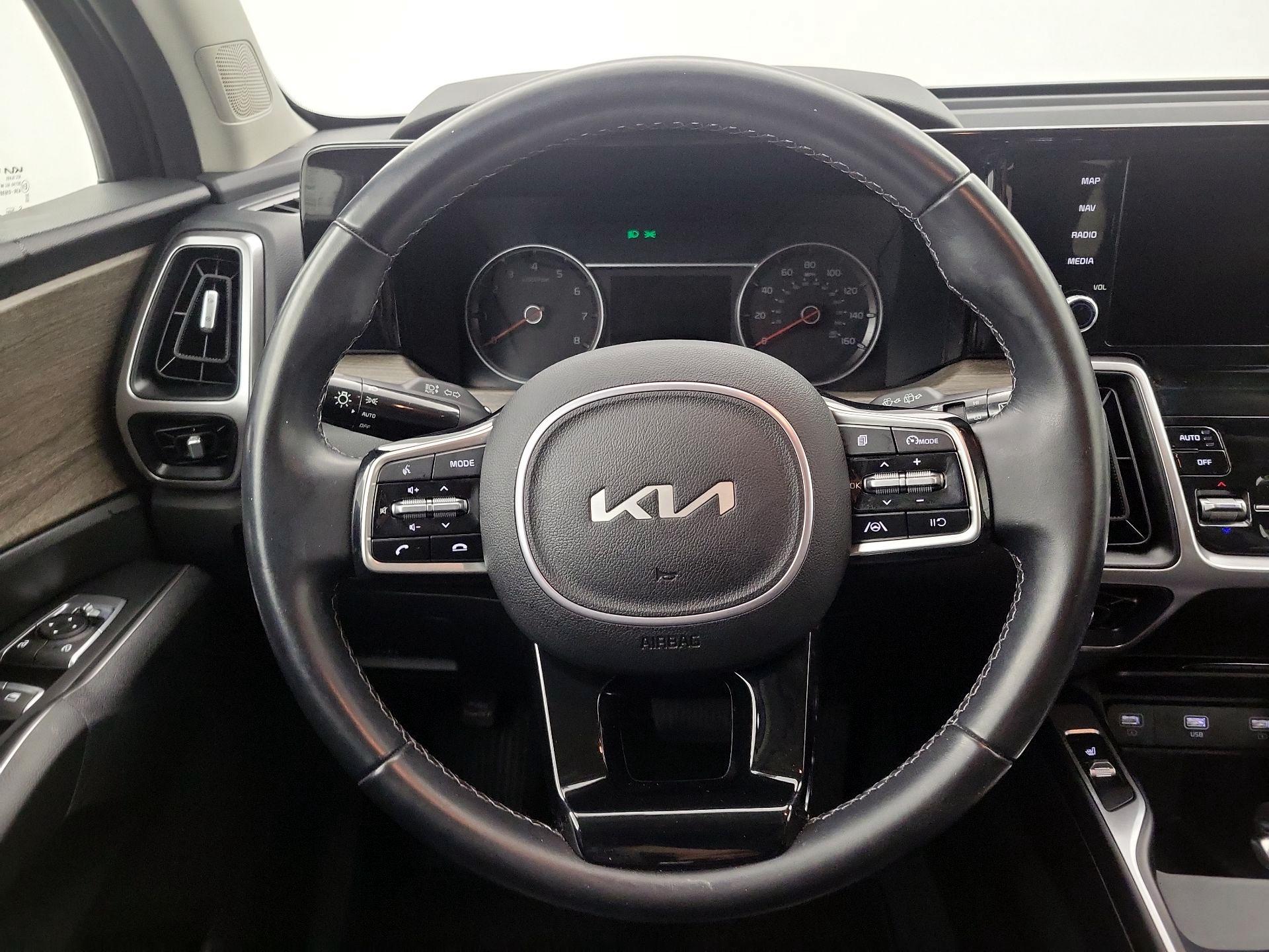 Thumbnail: 2022 Kia Sorento - 10