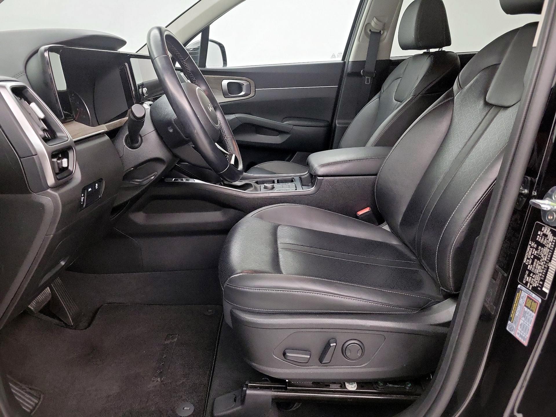 Thumbnail: 2022 Kia Sorento - 11