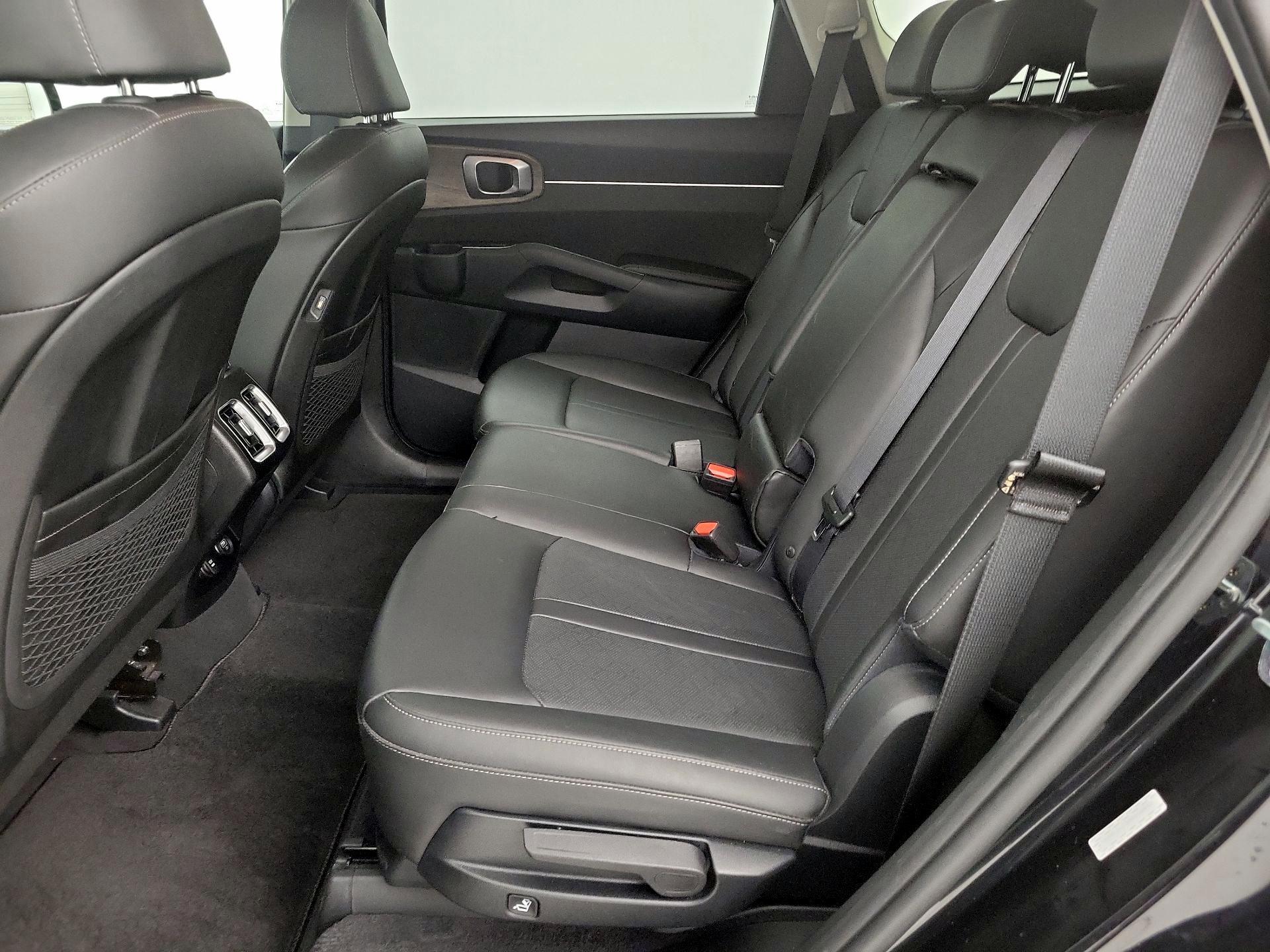 Thumbnail: 2022 Kia Sorento - 20