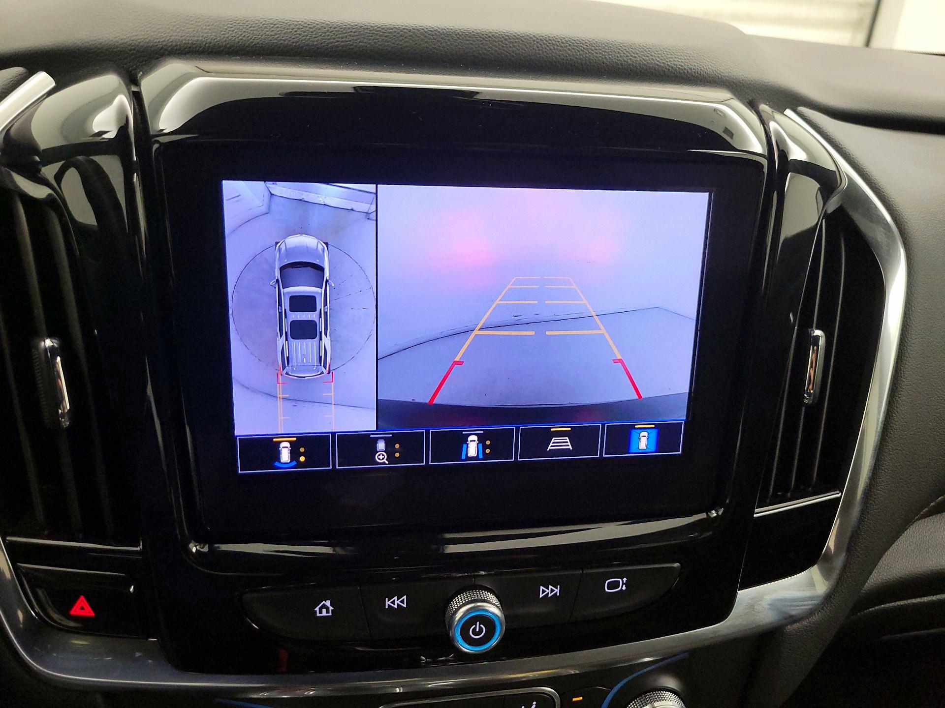 Thumbnail: 2023 Chevrolet Traverse - 14