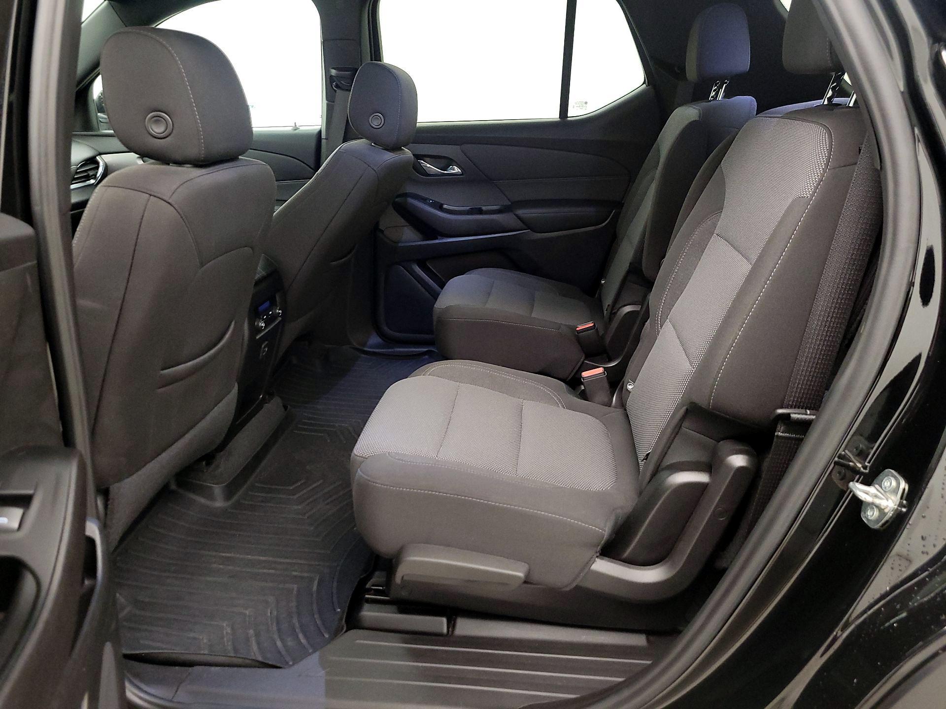 Thumbnail: 2023 Chevrolet Traverse - 19