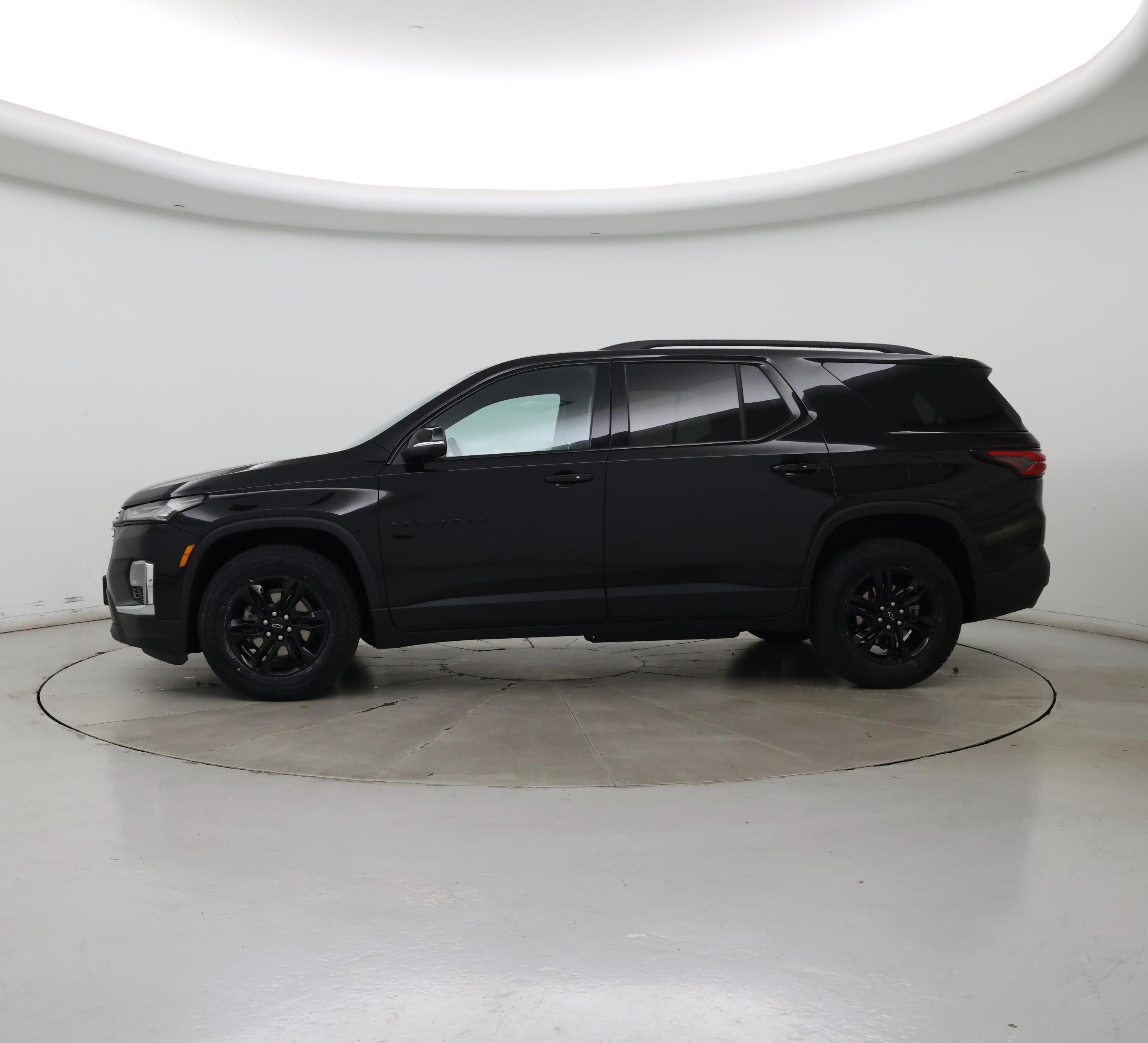 Thumbnail: 2023 Chevrolet Traverse - 3