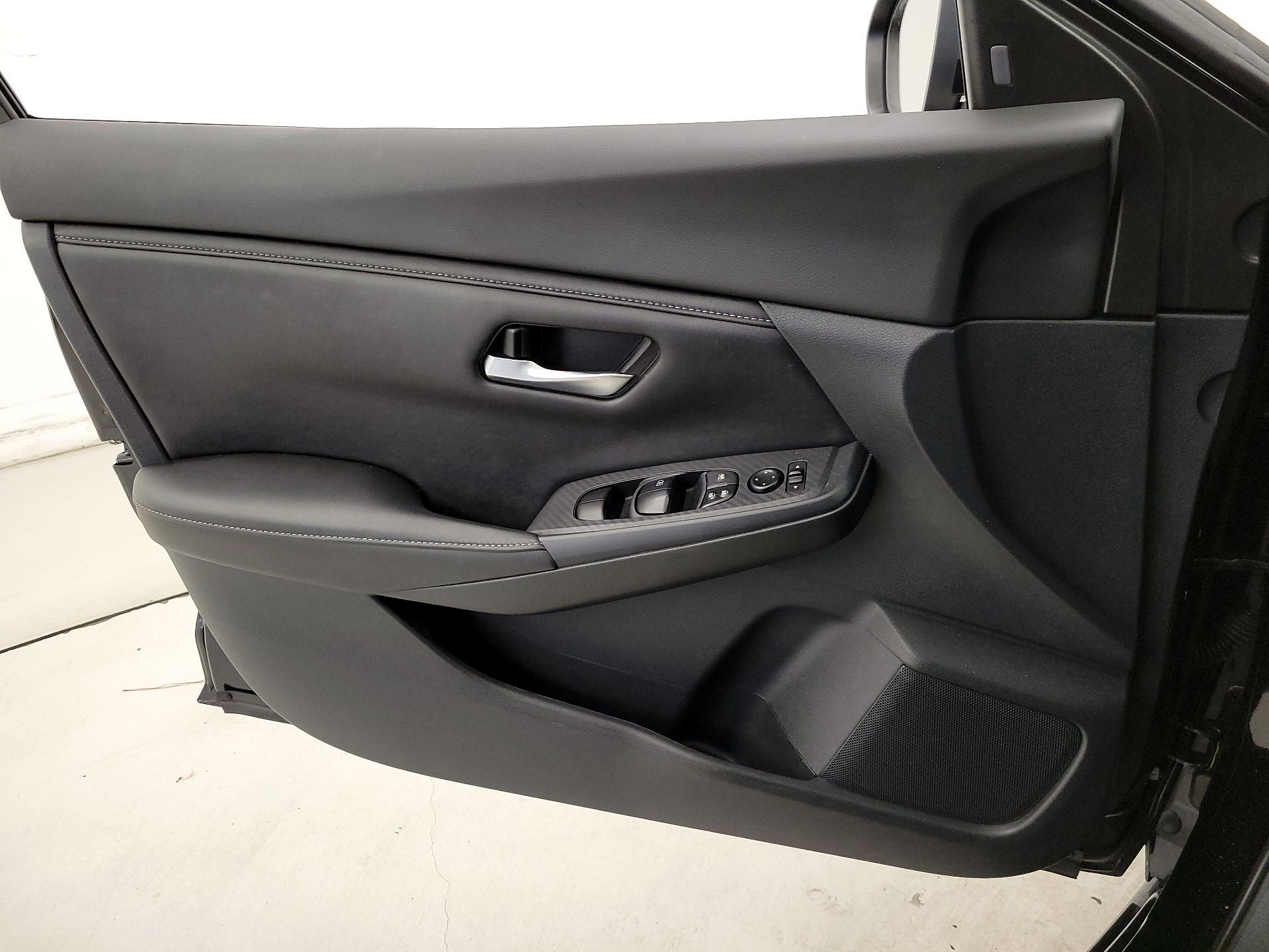 Thumbnail: 2022 Nissan Sentra - 12