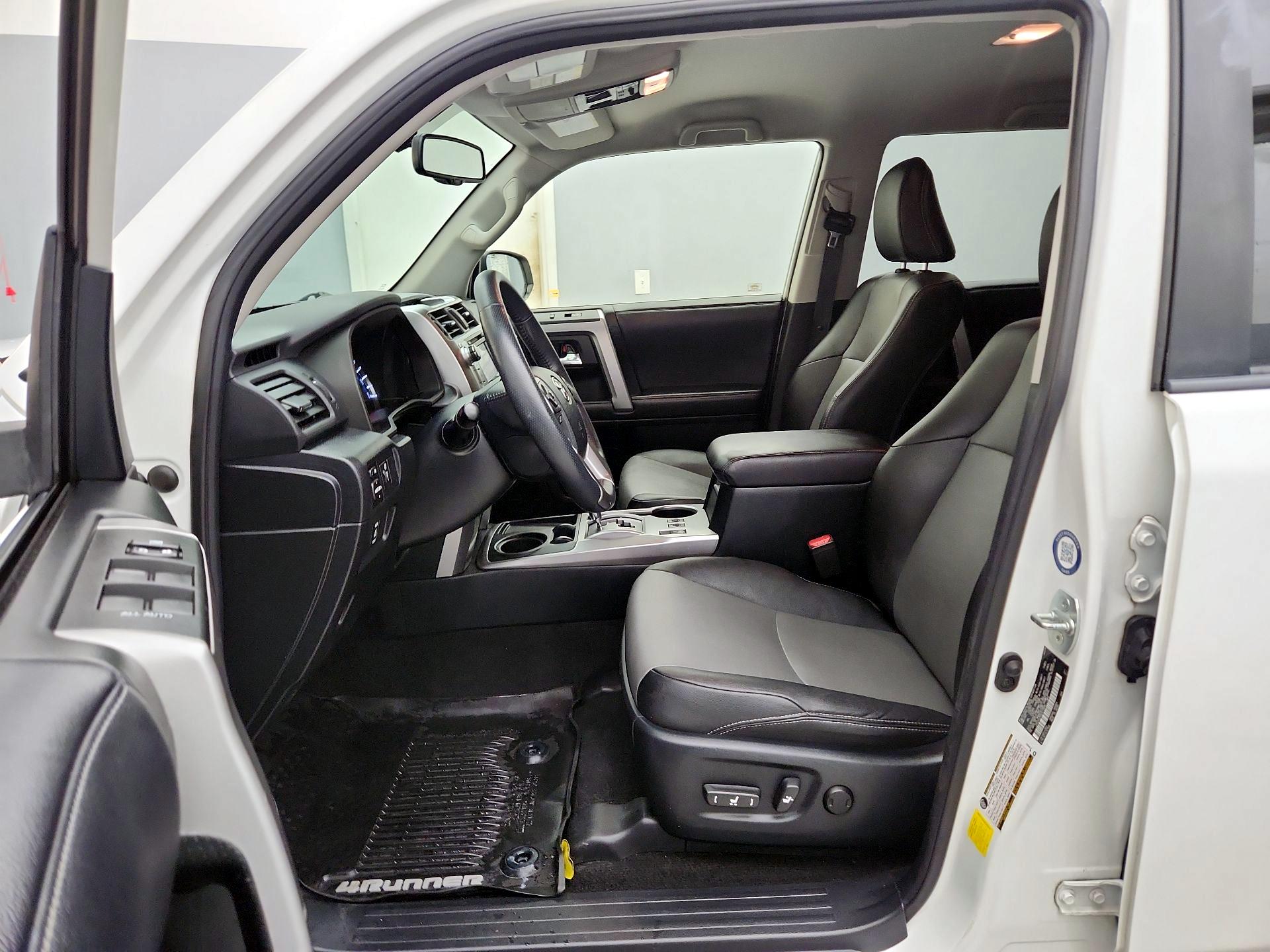 Thumbnail: 2019 Toyota 4Runner - 11