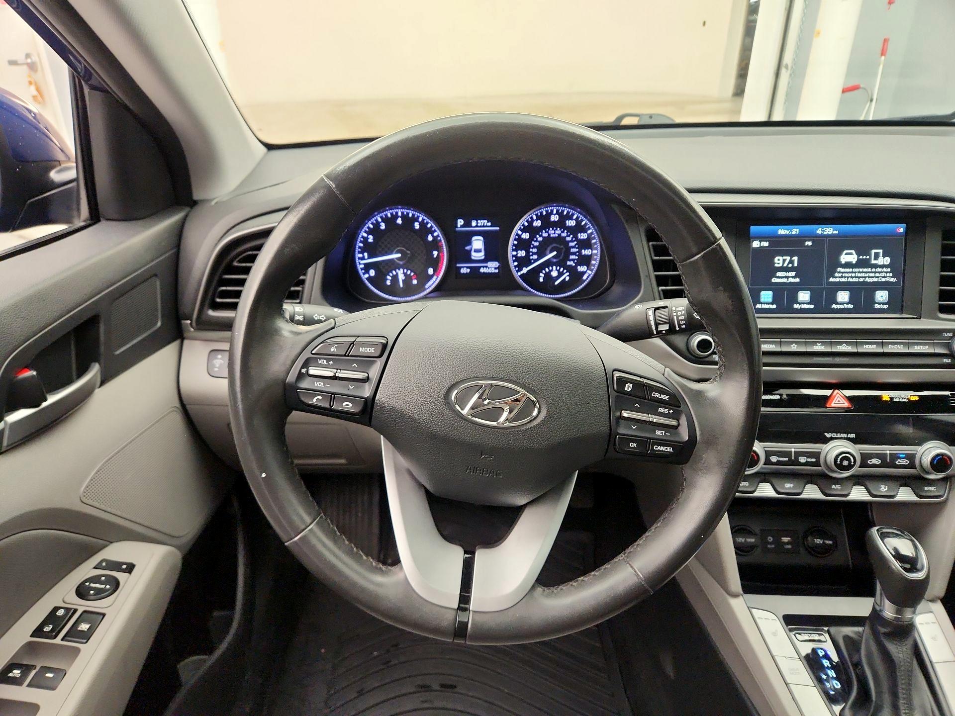 Thumbnail: 2020 Hyundai Elantra - 10