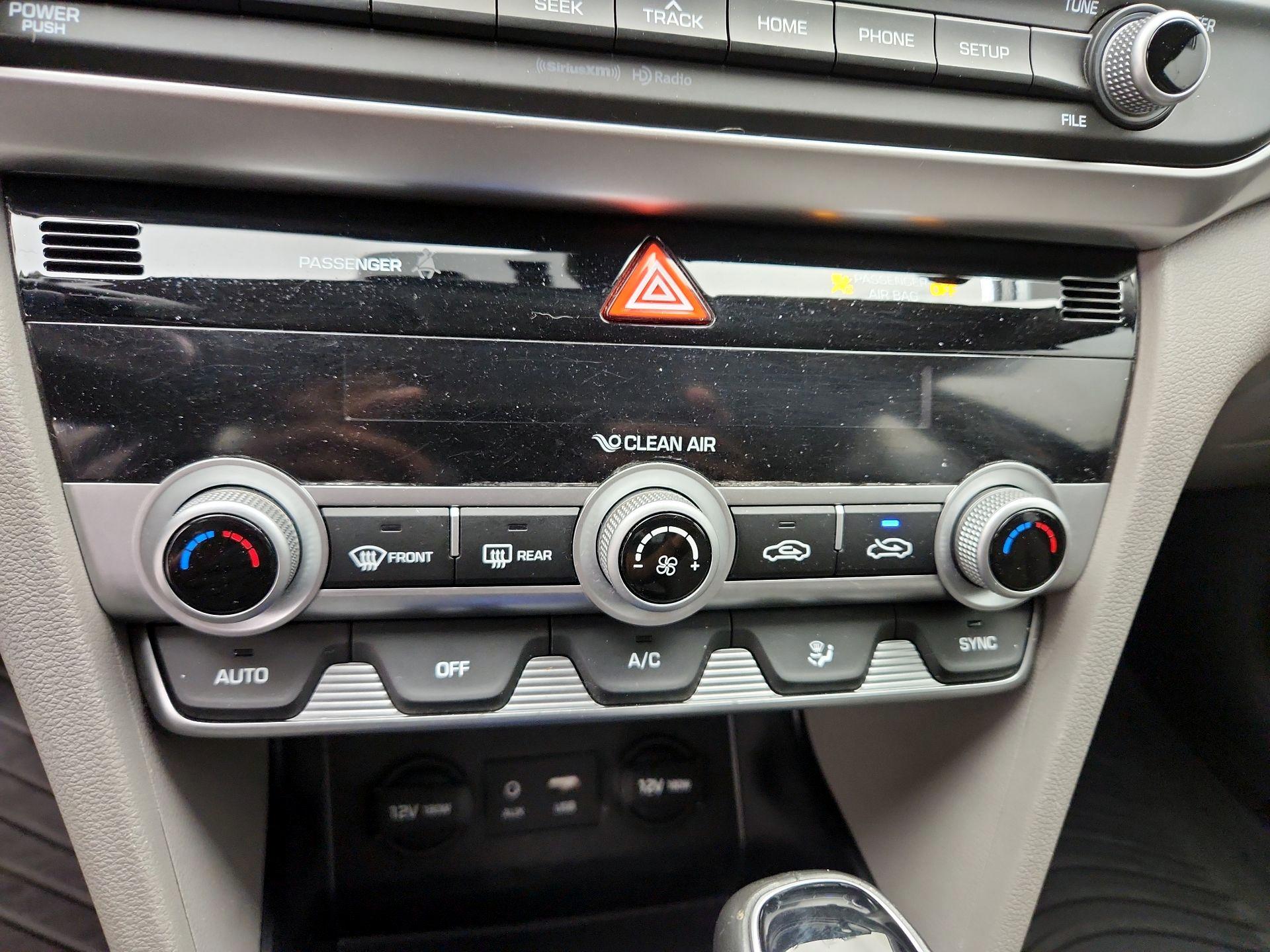 Thumbnail: 2020 Hyundai Elantra - 16