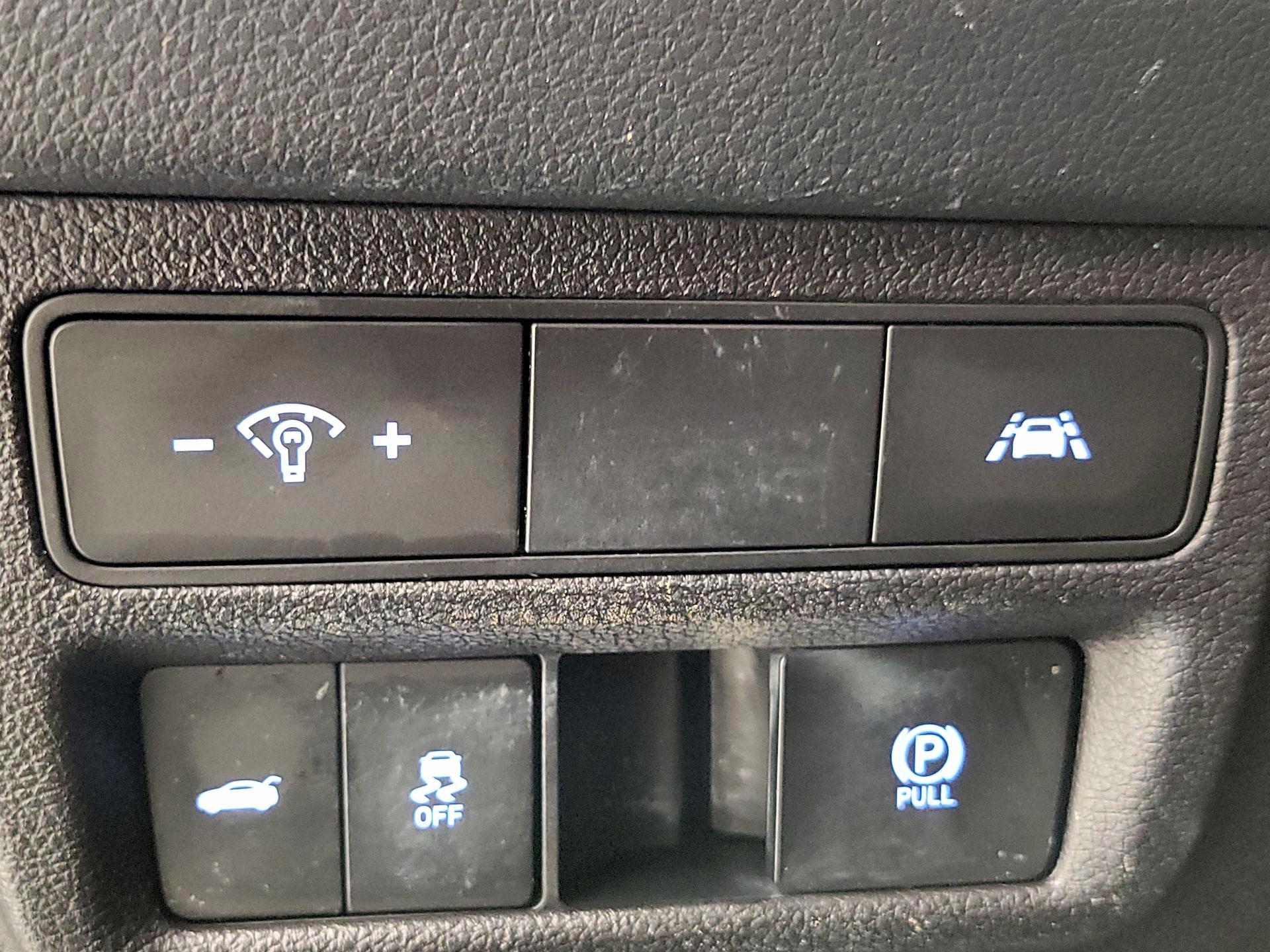 Thumbnail: 2023 Hyundai Sonata - 13