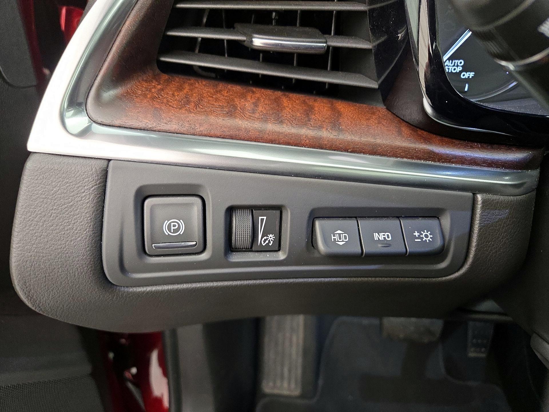 Thumbnail: 2023 Cadillac XT5 - 13