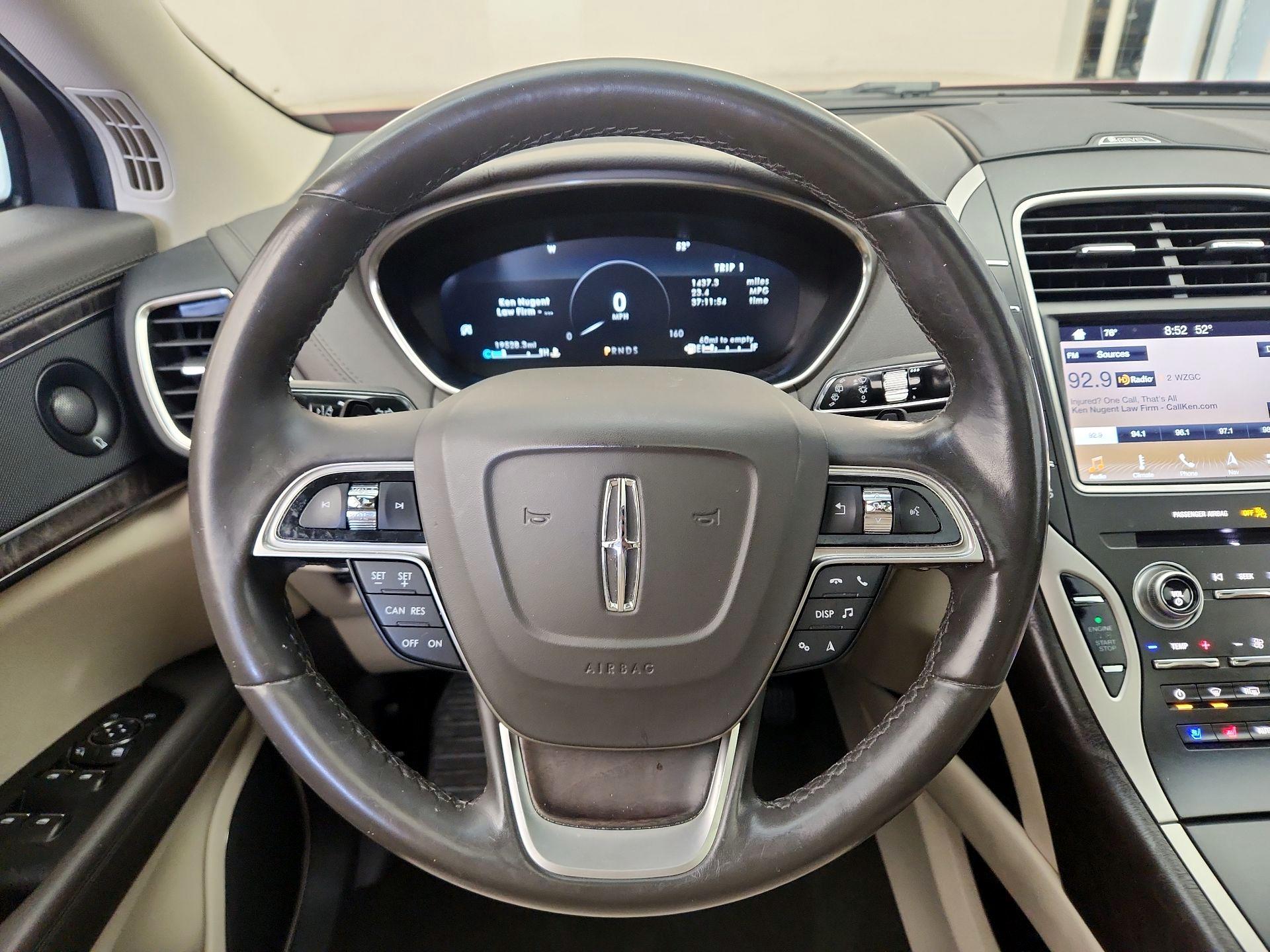 Thumbnail: 2019 Lincoln Nautilus - 10