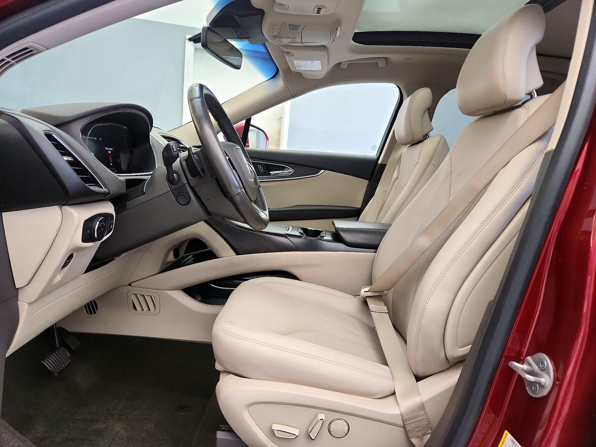 Thumbnail: 2019 Lincoln Nautilus - 11