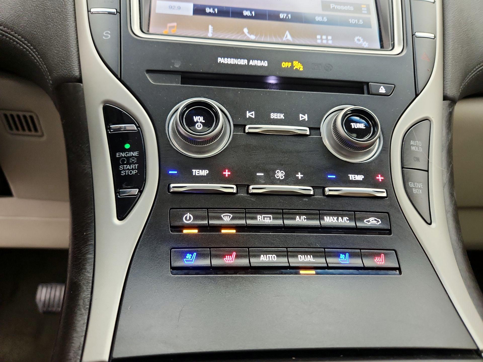 Thumbnail: 2019 Lincoln Nautilus - 17