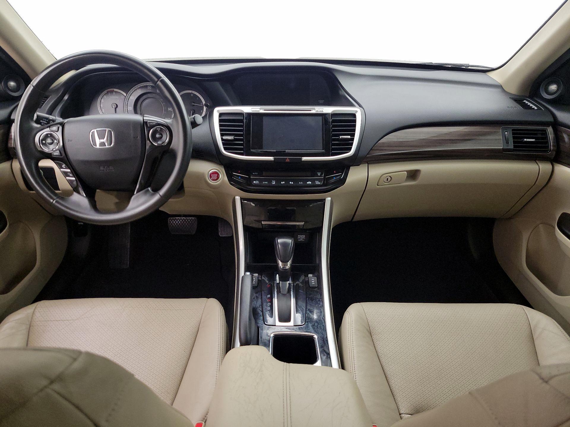Thumbnail: 2016 Honda Accord - 9