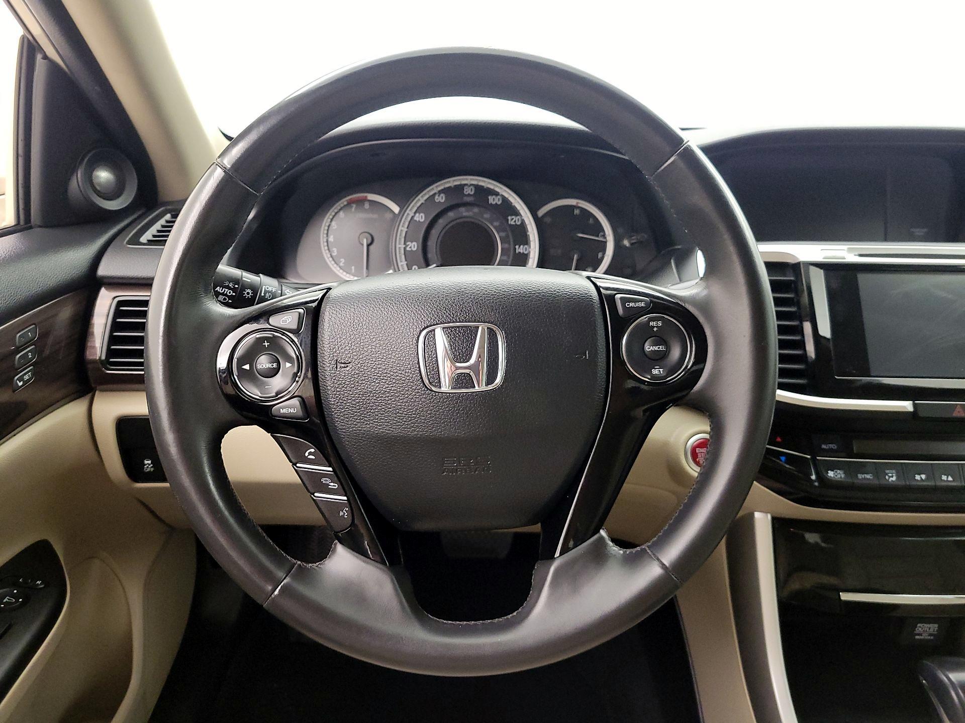 Thumbnail: 2016 Honda Accord - 10