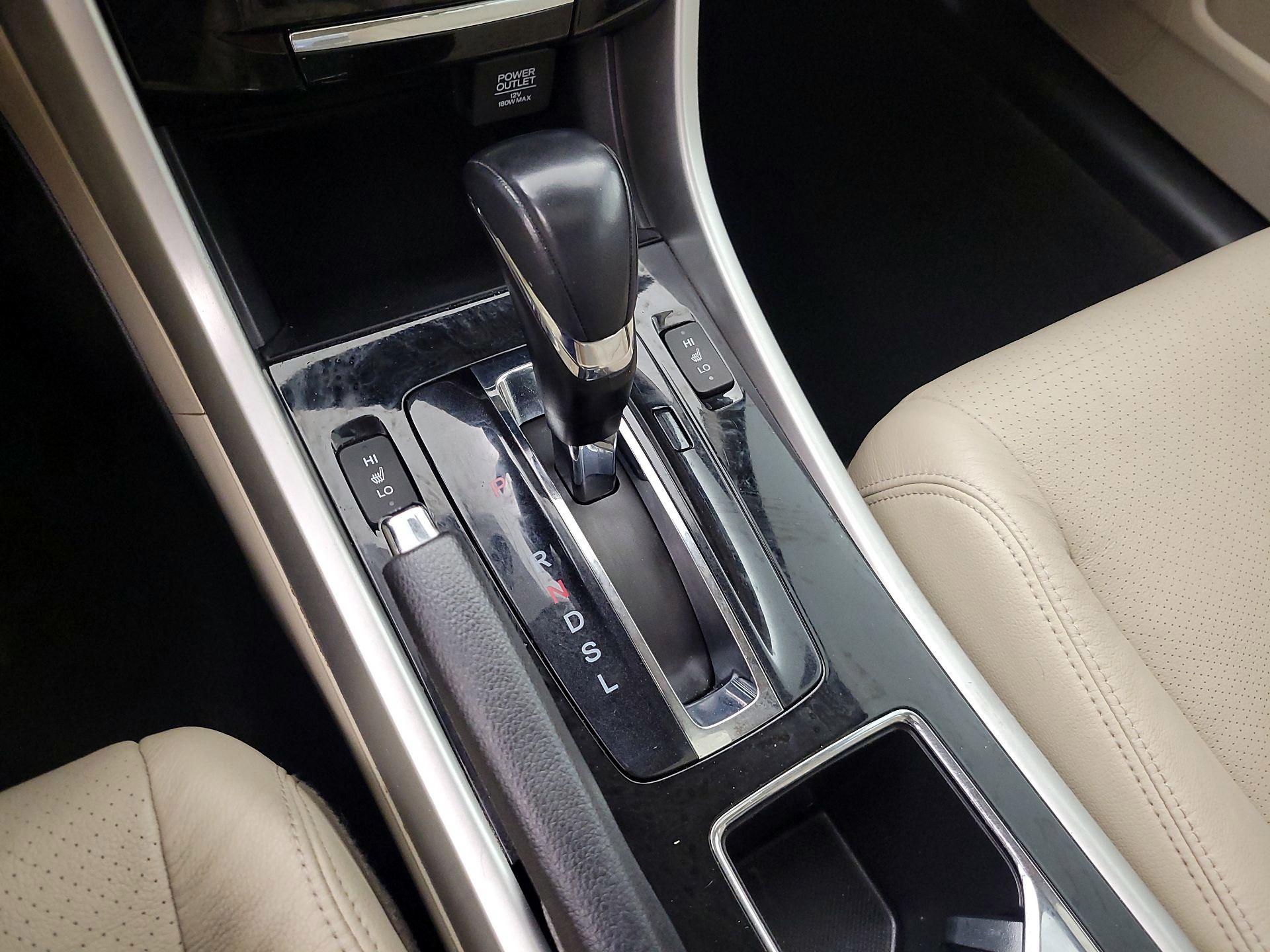 Thumbnail: 2016 Honda Accord - 17