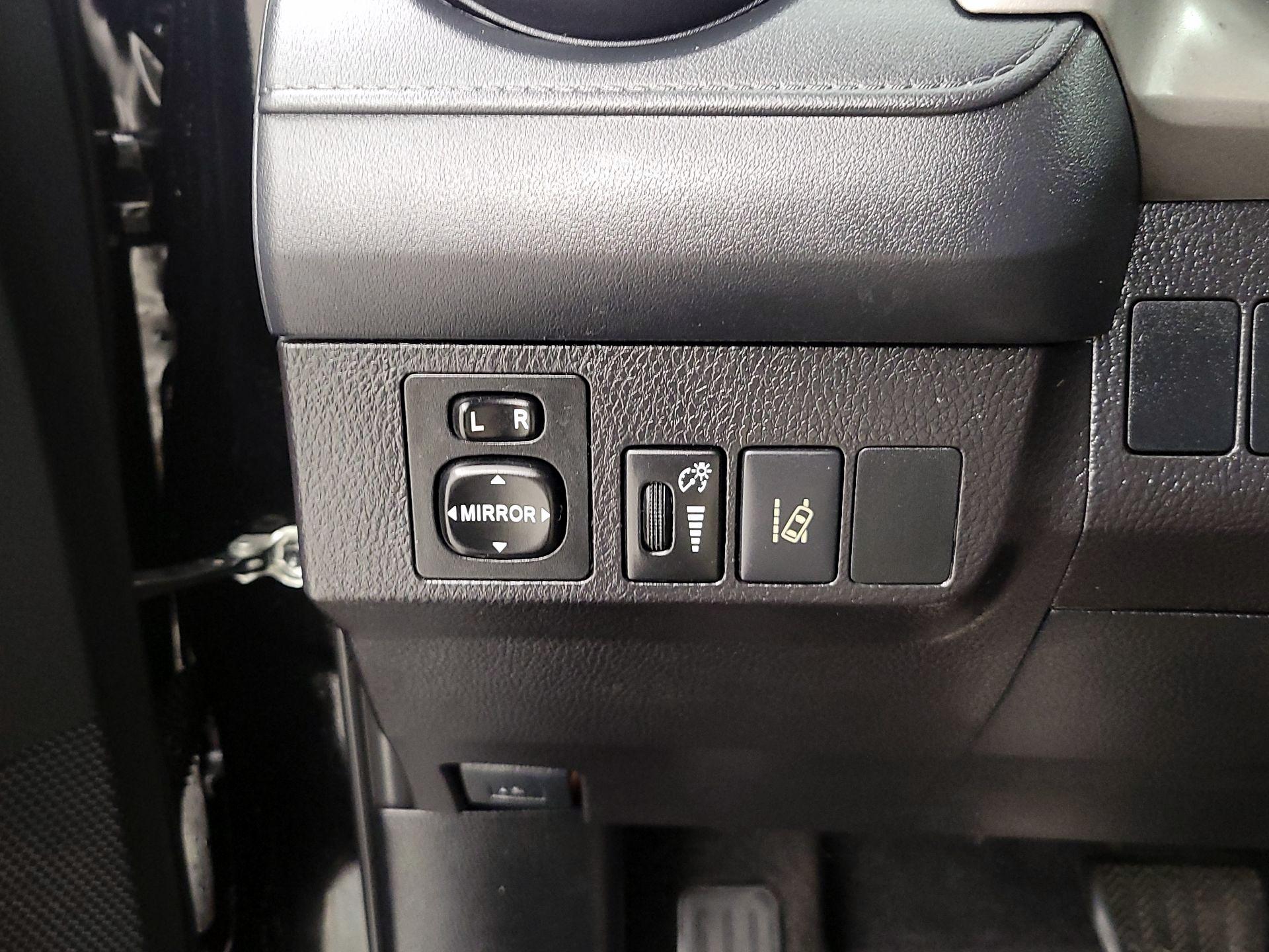 Thumbnail: 2017 Toyota RAV4 - 13