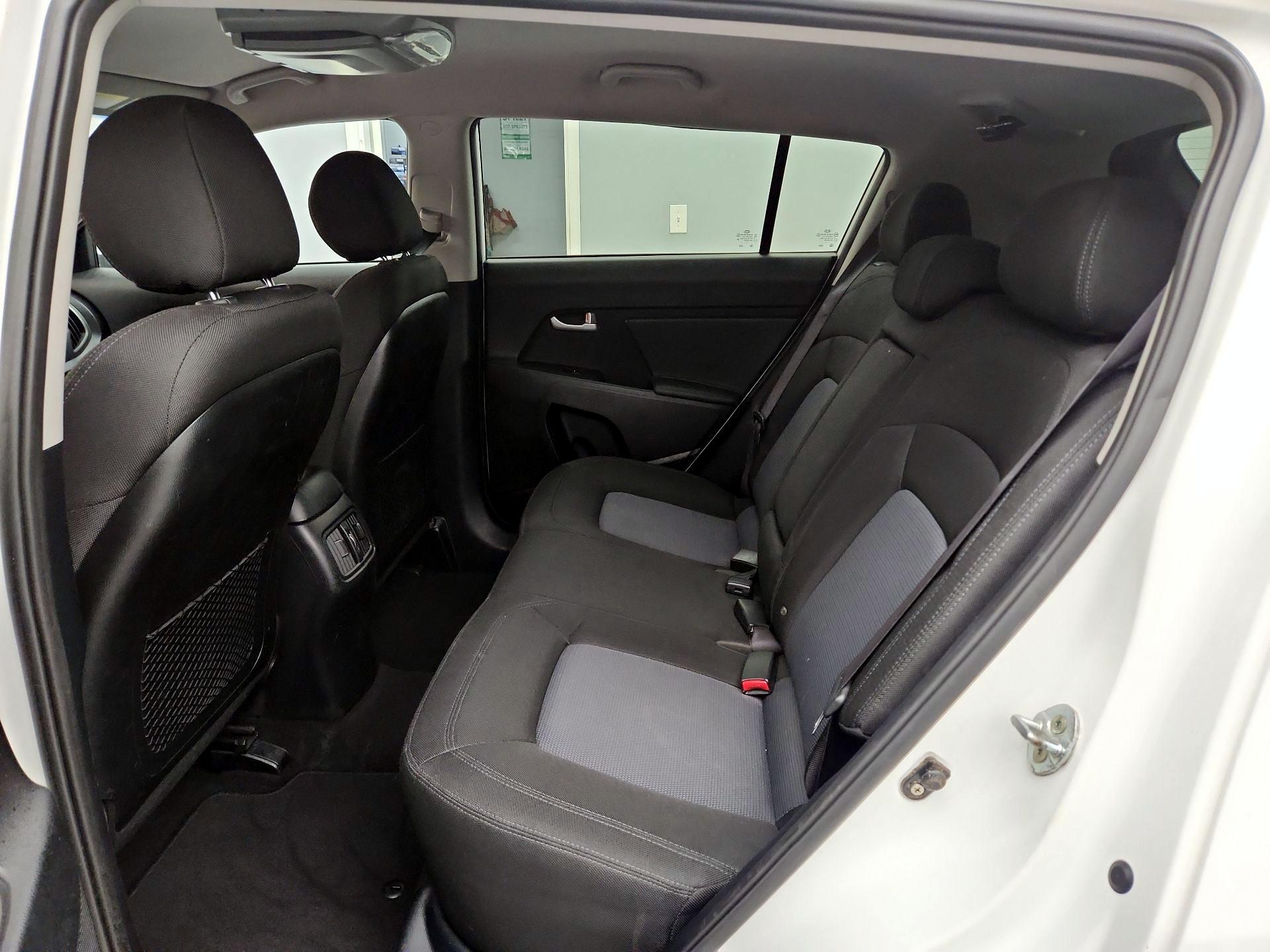 Thumbnail: 2015 Kia Sportage - 19