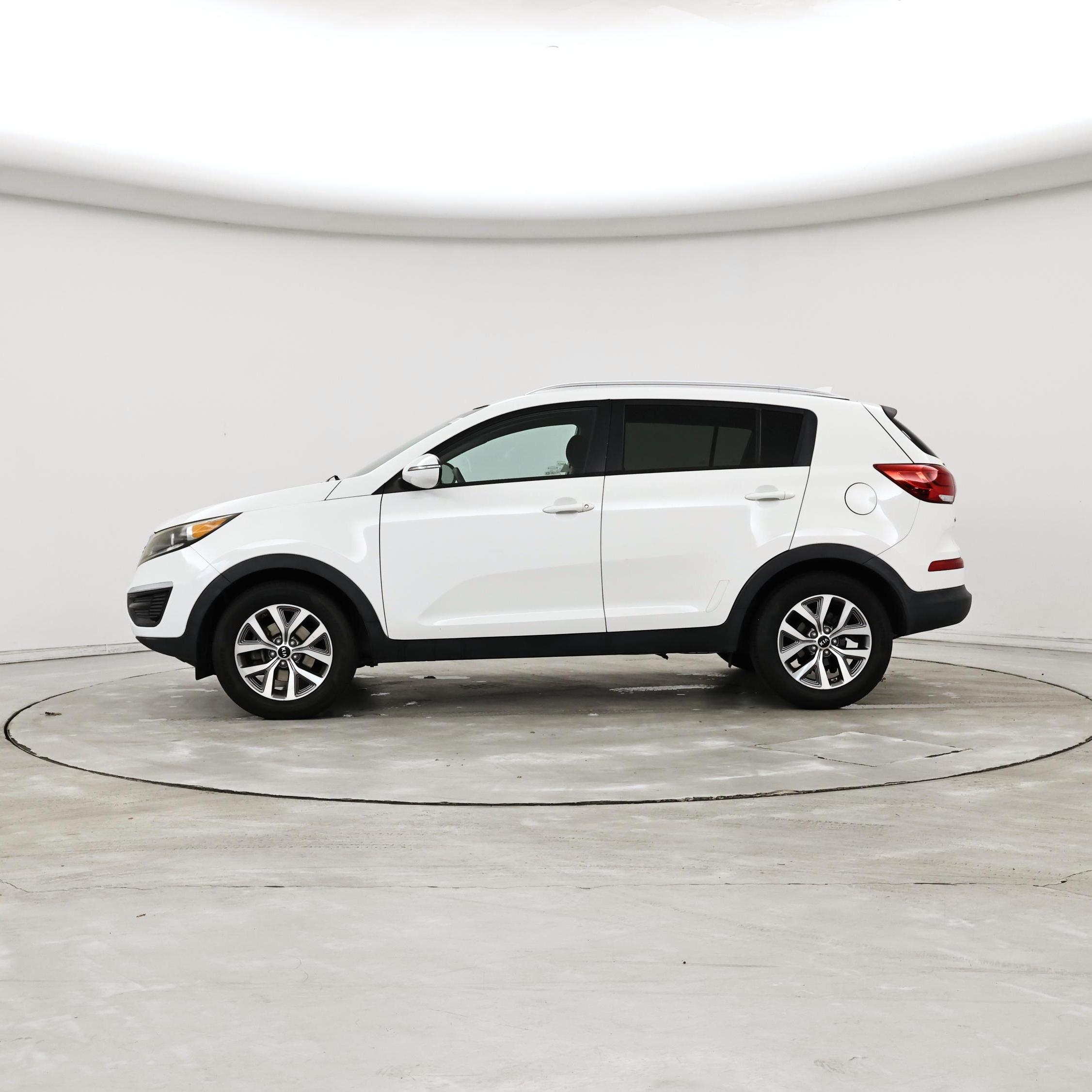 Thumbnail: 2015 Kia Sportage - 3