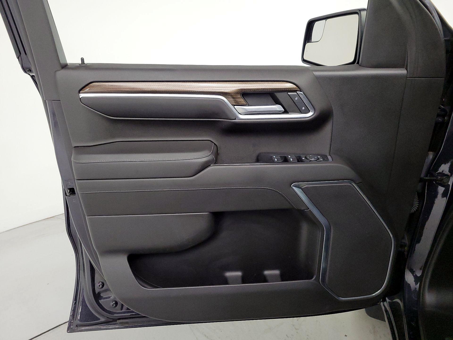 Thumbnail: 2022 Chevrolet Silverado 1500 - 12