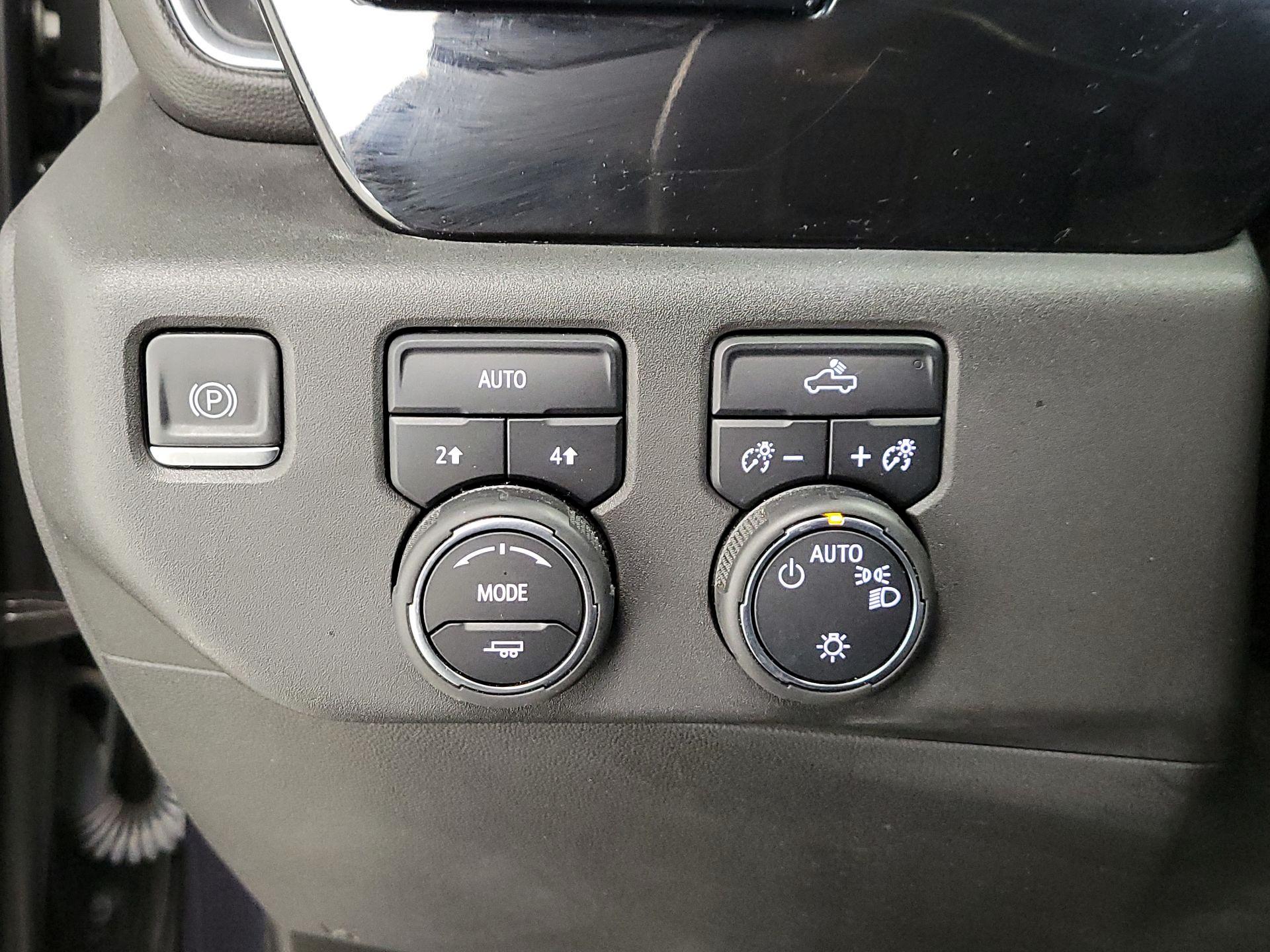 Thumbnail: 2022 Chevrolet Silverado 1500 - 13