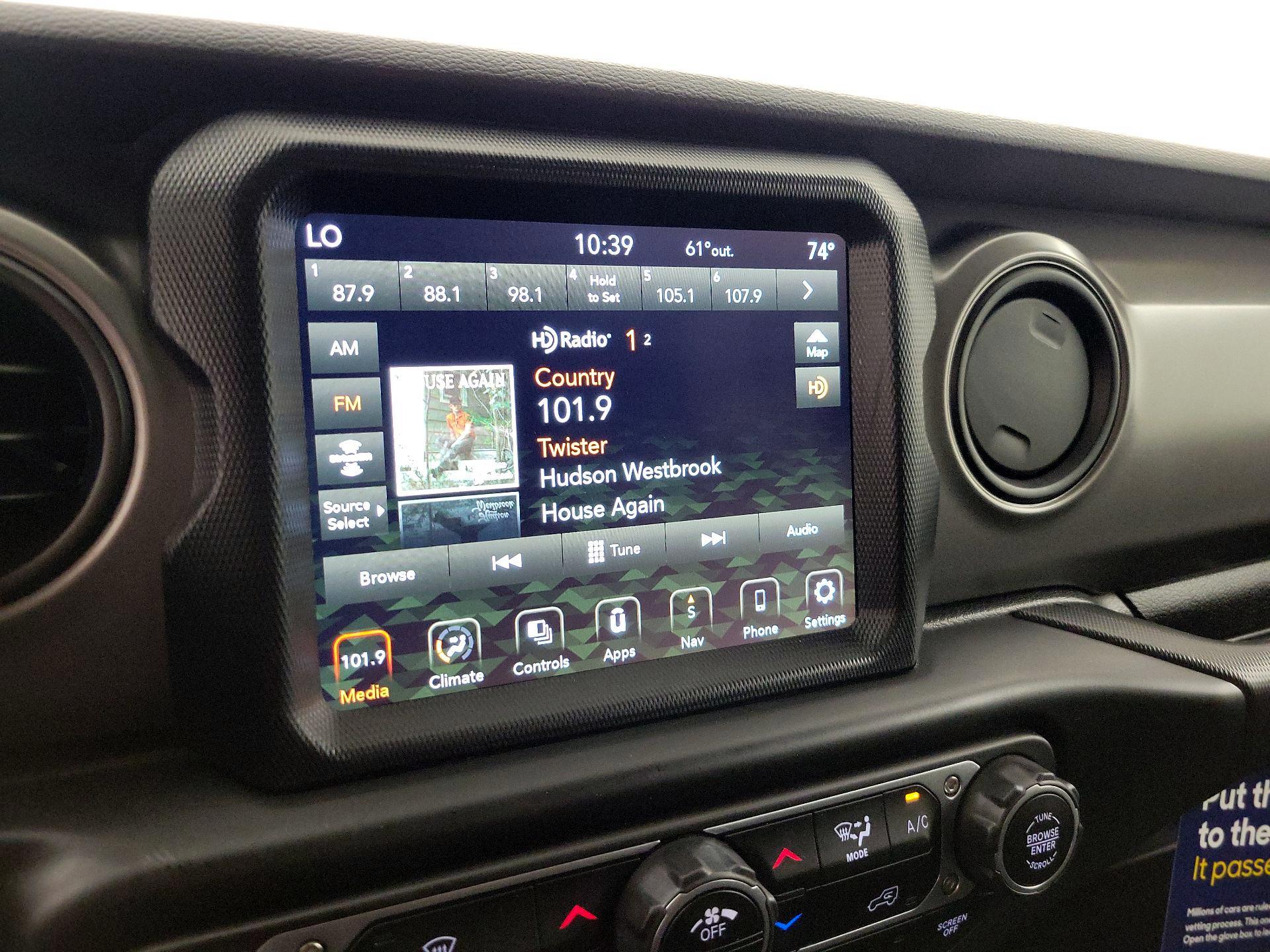 Thumbnail: 2023 Jeep Wrangler - 16