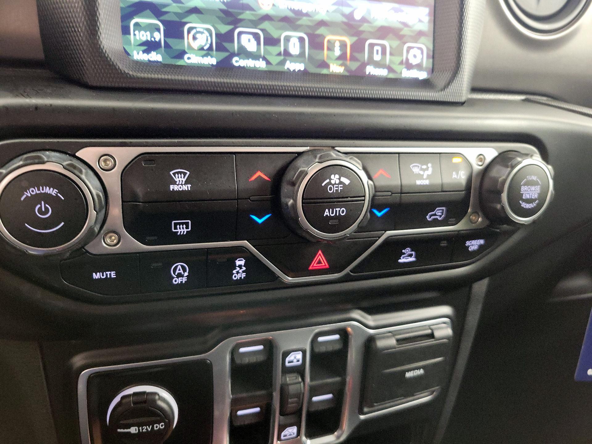 Thumbnail: 2023 Jeep Wrangler - 17