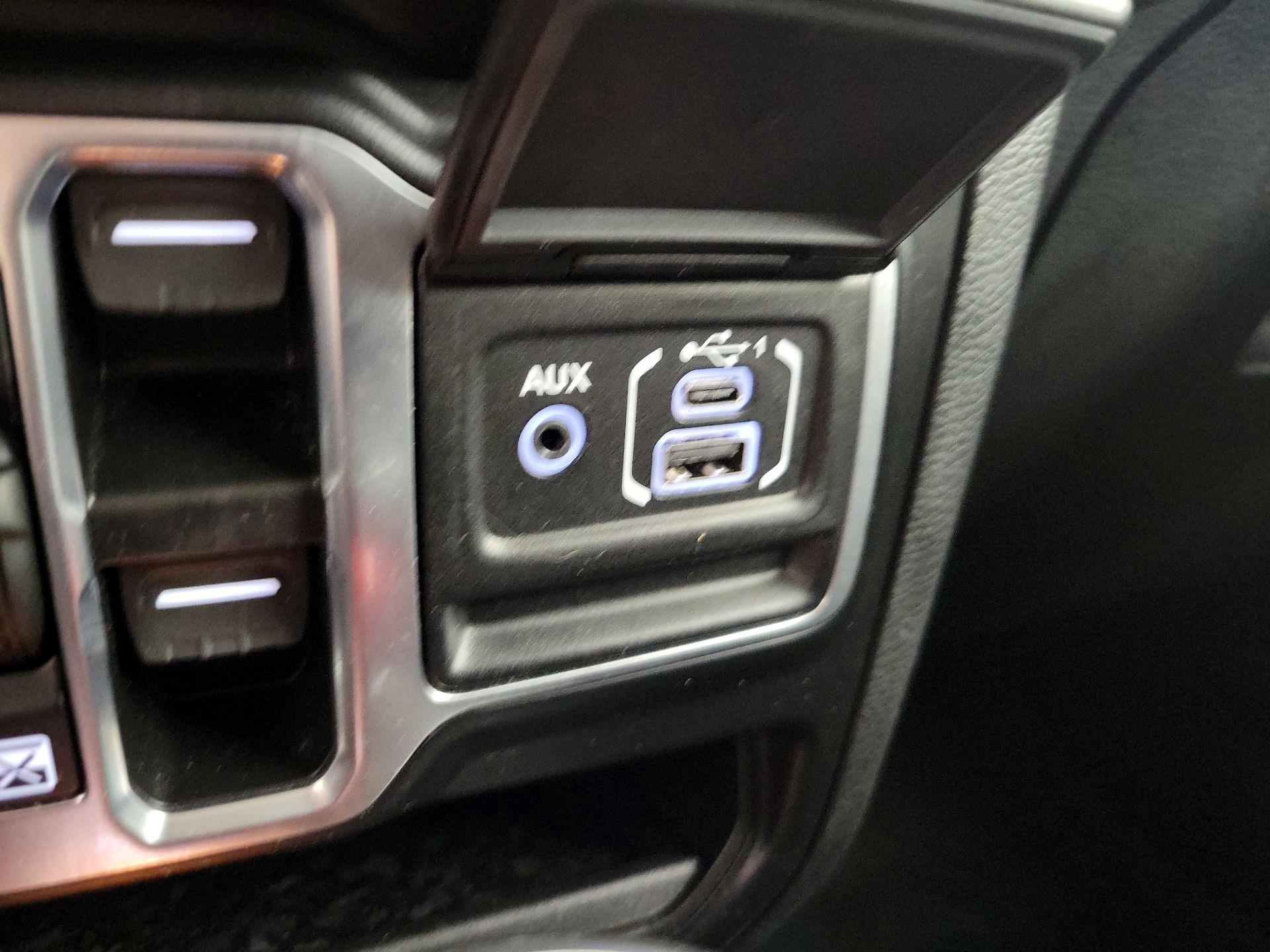 Thumbnail: 2023 Jeep Wrangler - 19