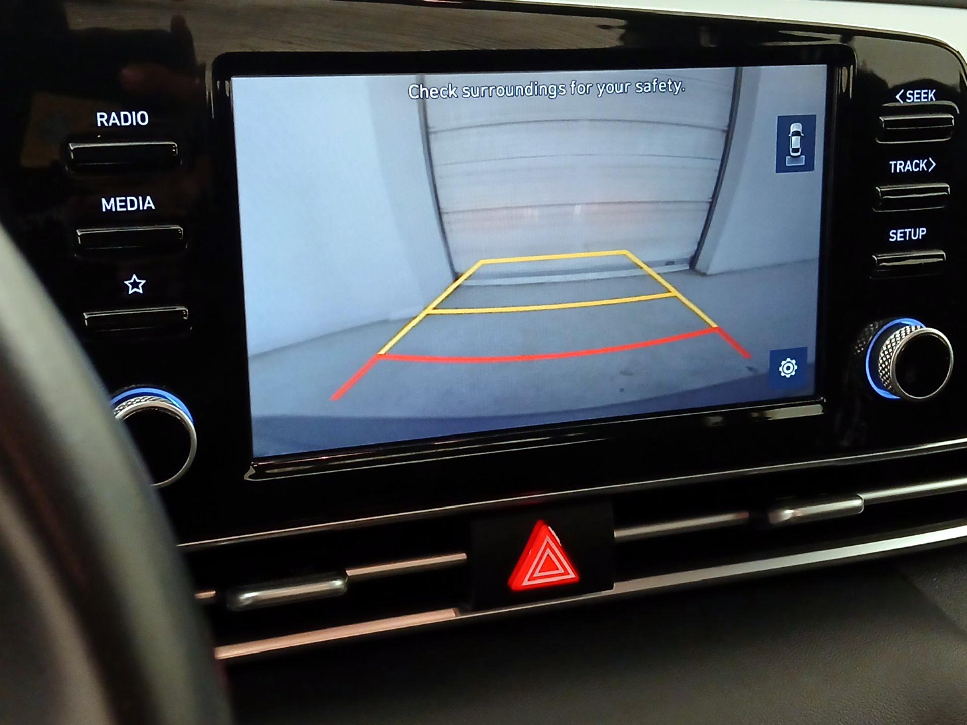 Thumbnail: 2022 Hyundai Elantra - 14