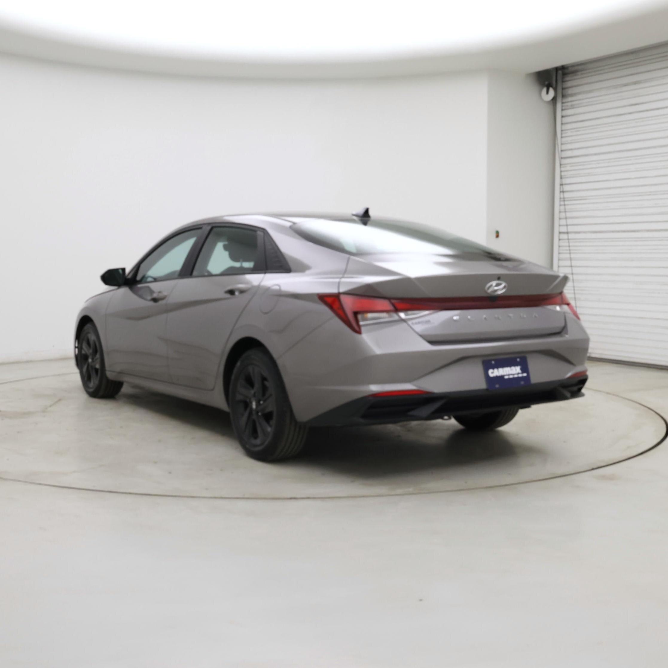 Thumbnail: 2022 Hyundai Elantra - 2