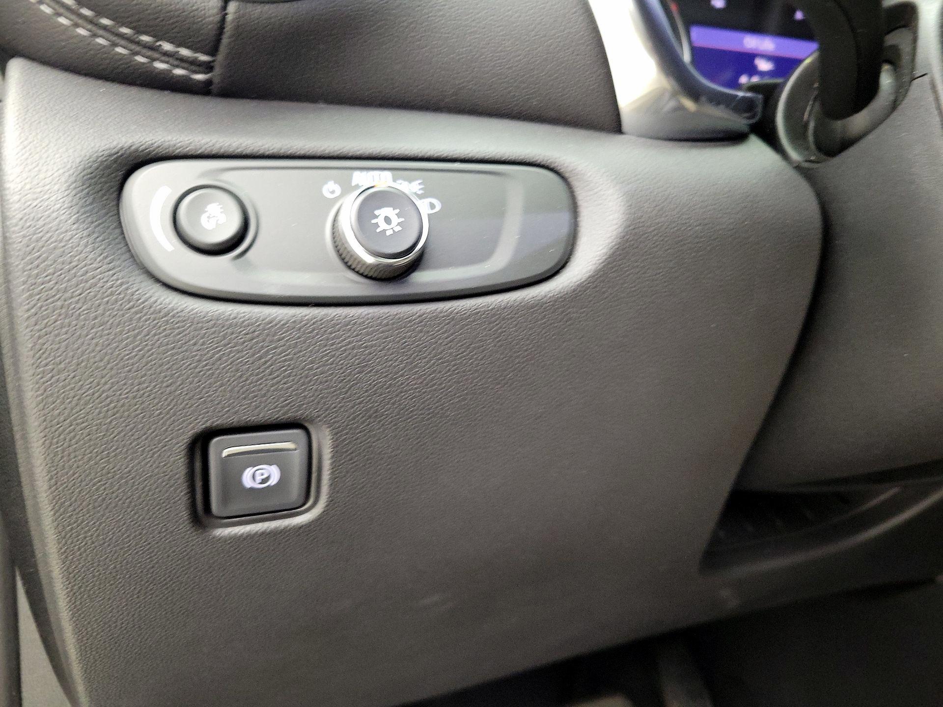 Thumbnail: 2023 Chevrolet Blazer - 13