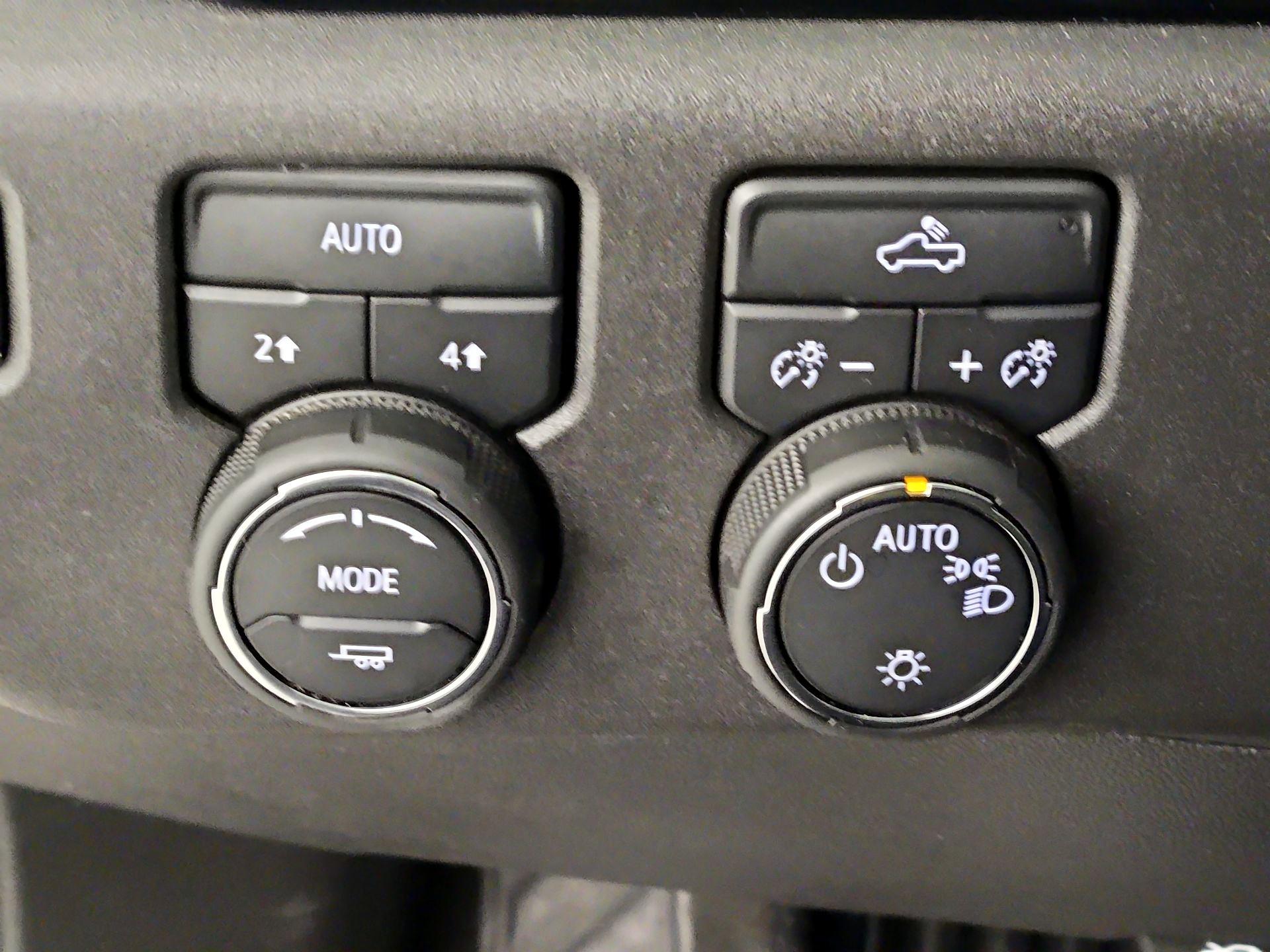 Thumbnail: 2023 Chevrolet Silverado 1500 - 13