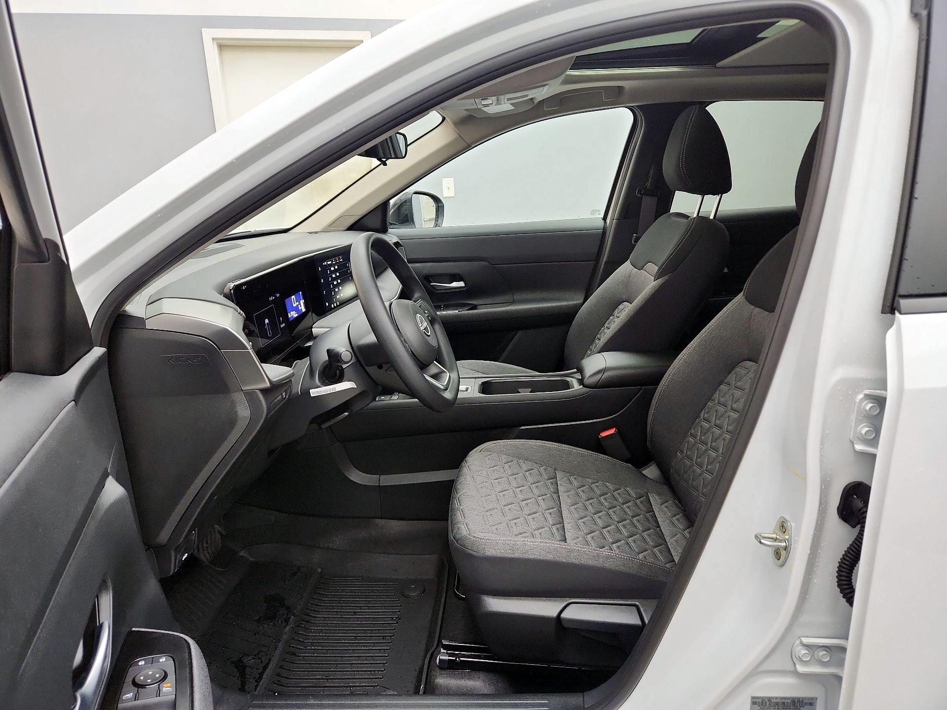 Thumbnail: 2026 Nissan Kicks - 11