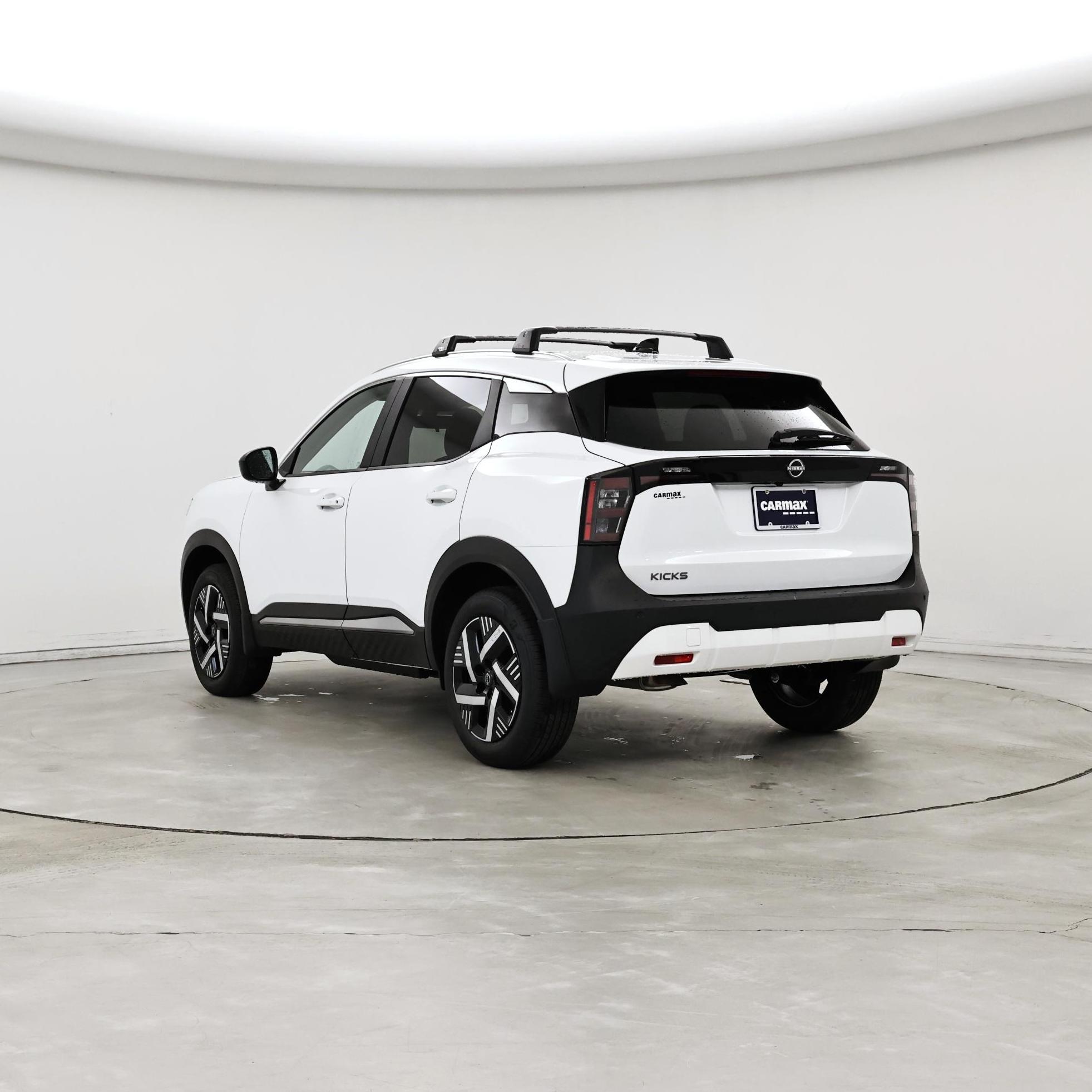 Thumbnail: 2026 Nissan Kicks - 2