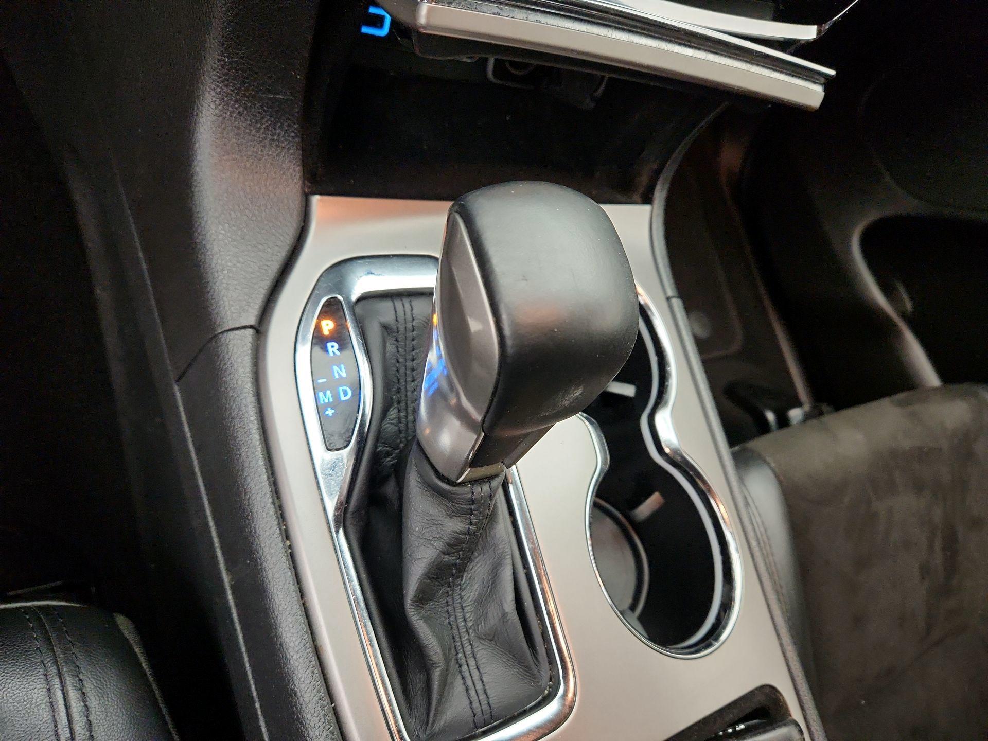 Thumbnail: 2019 Jeep Grand Cherokee - 18