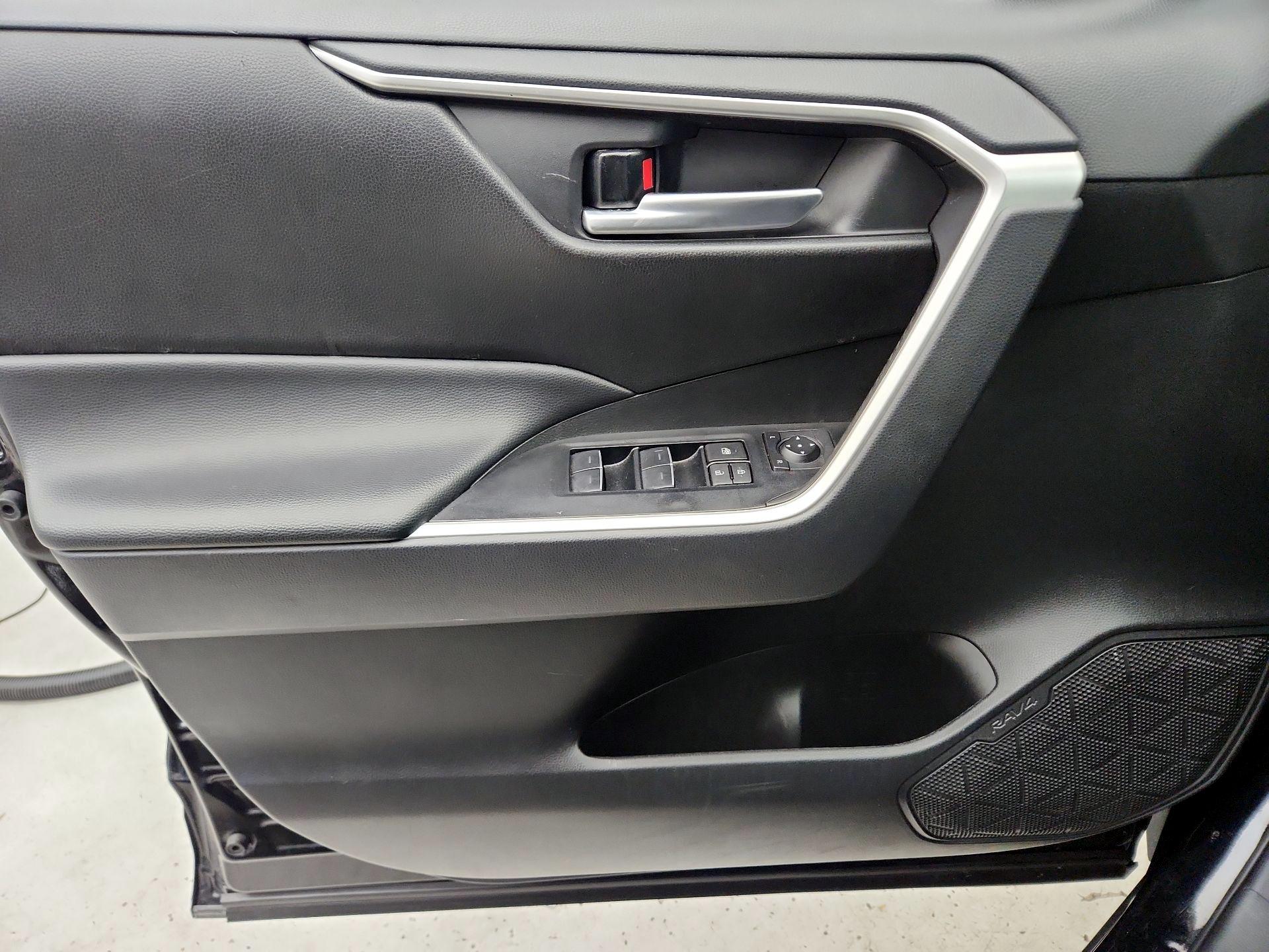 Thumbnail: 2024 Toyota RAV4 - 12