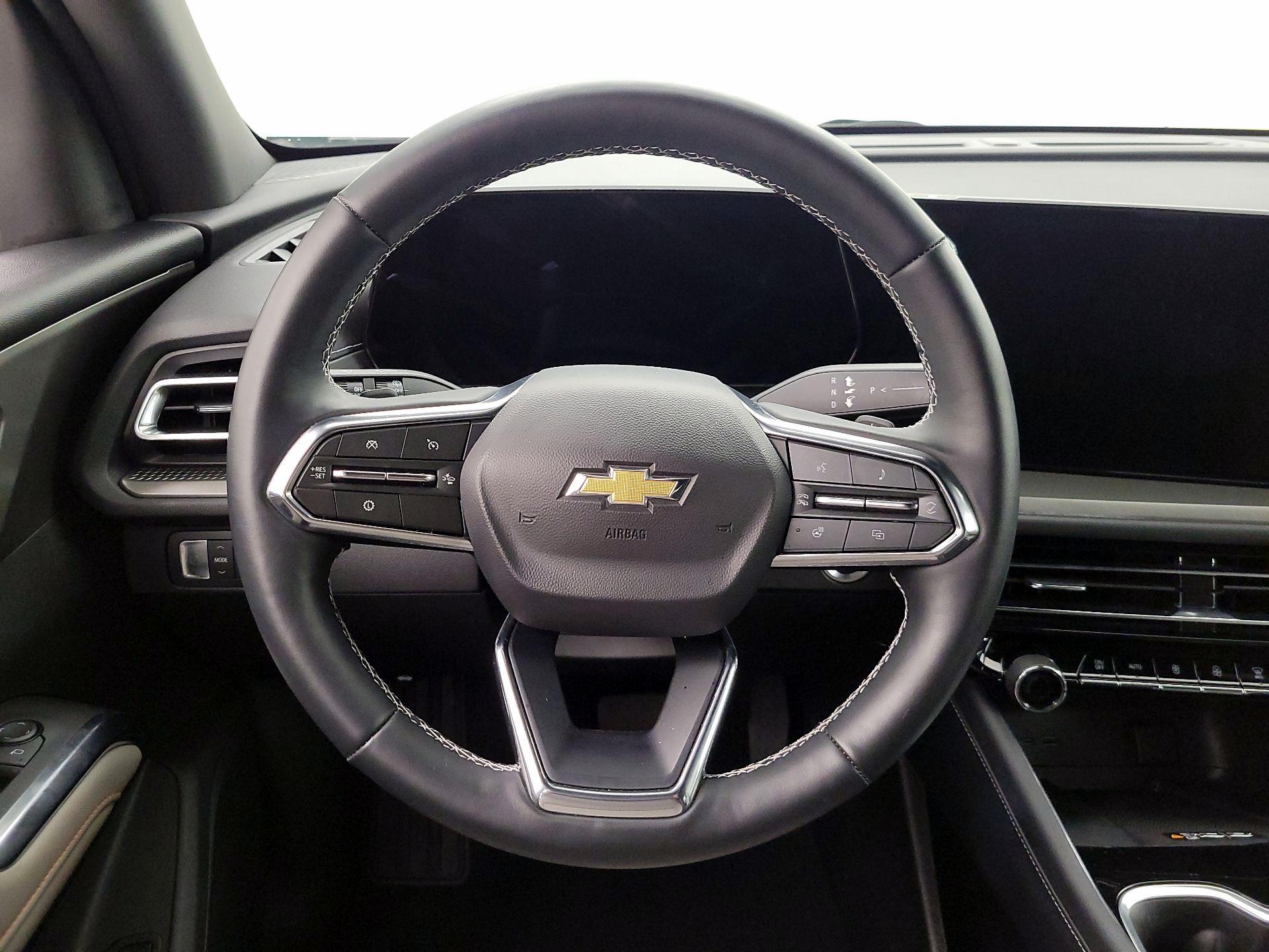 Thumbnail: 2025 Chevrolet Traverse - 10