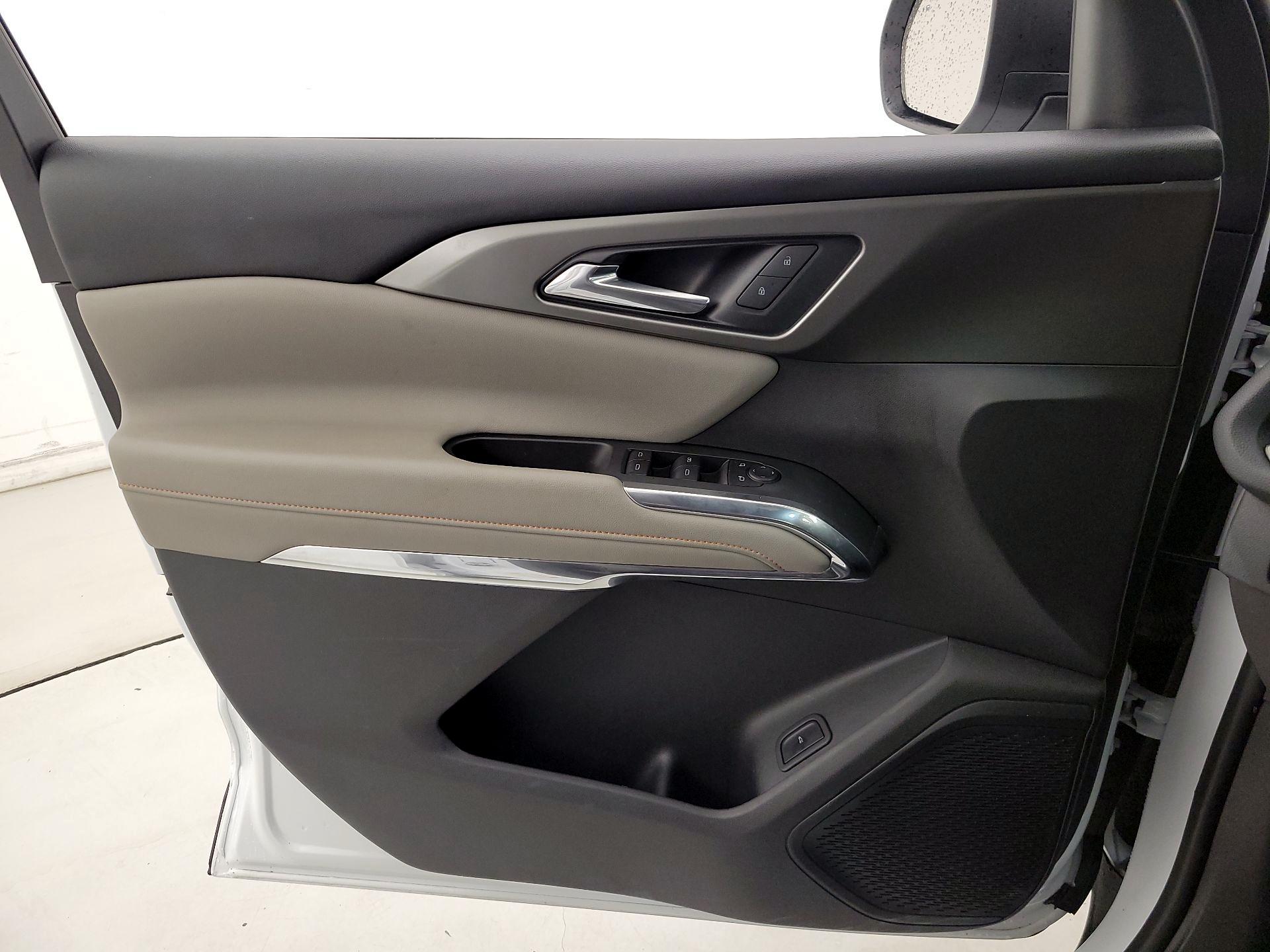 Thumbnail: 2025 Chevrolet Traverse - 12