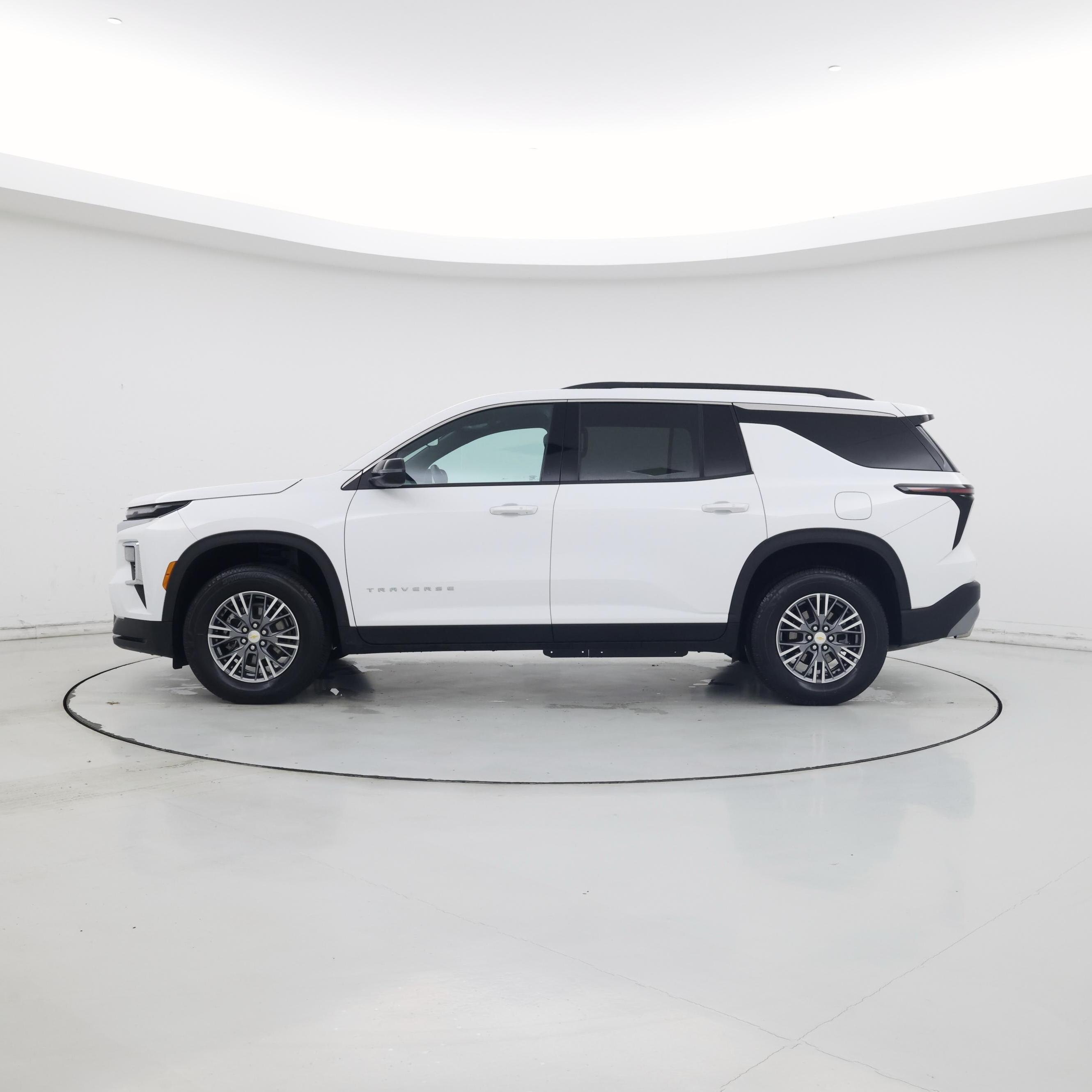 Thumbnail: 2025 Chevrolet Traverse - 3