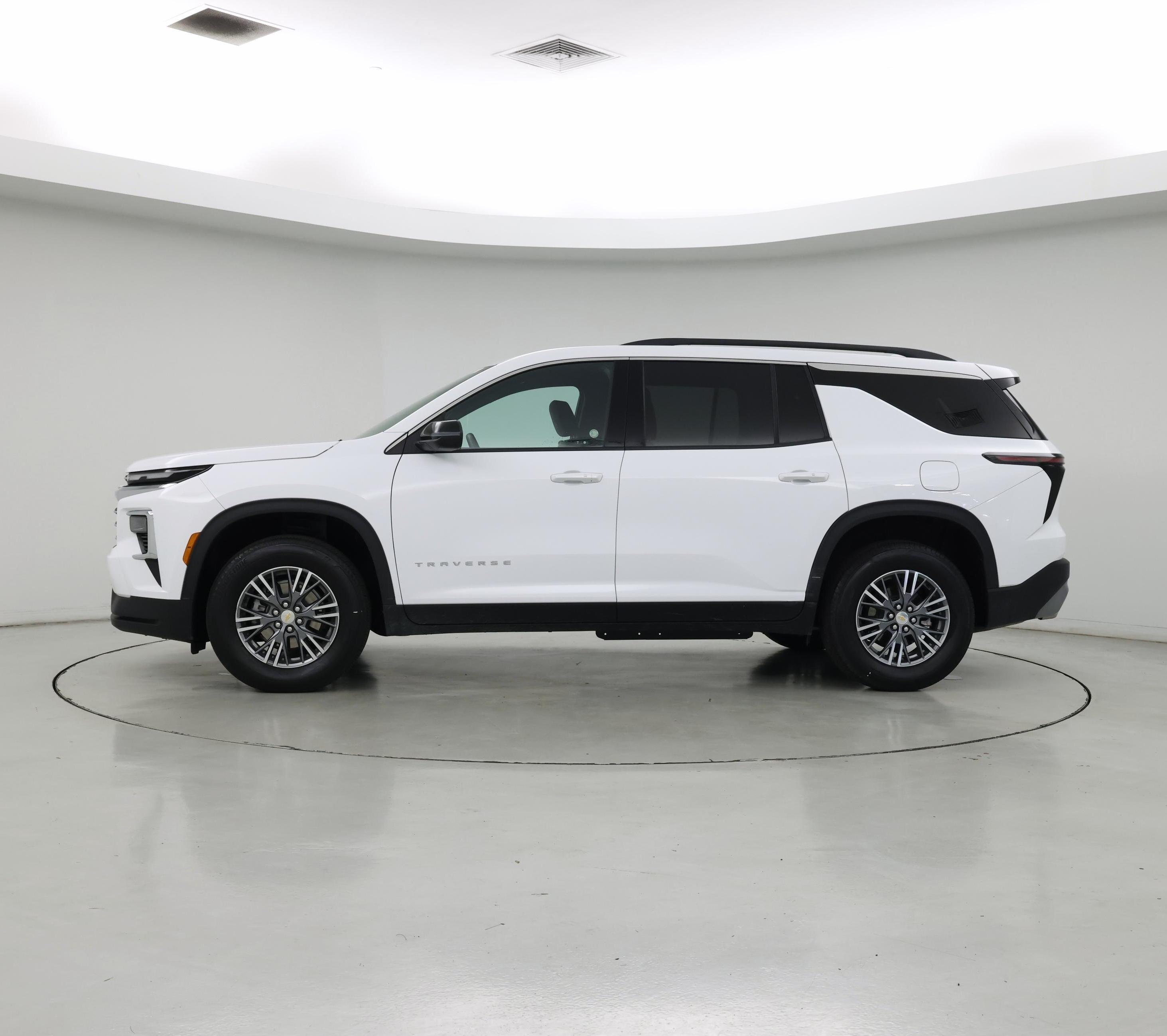 Thumbnail: 2025 Chevrolet Traverse - 3