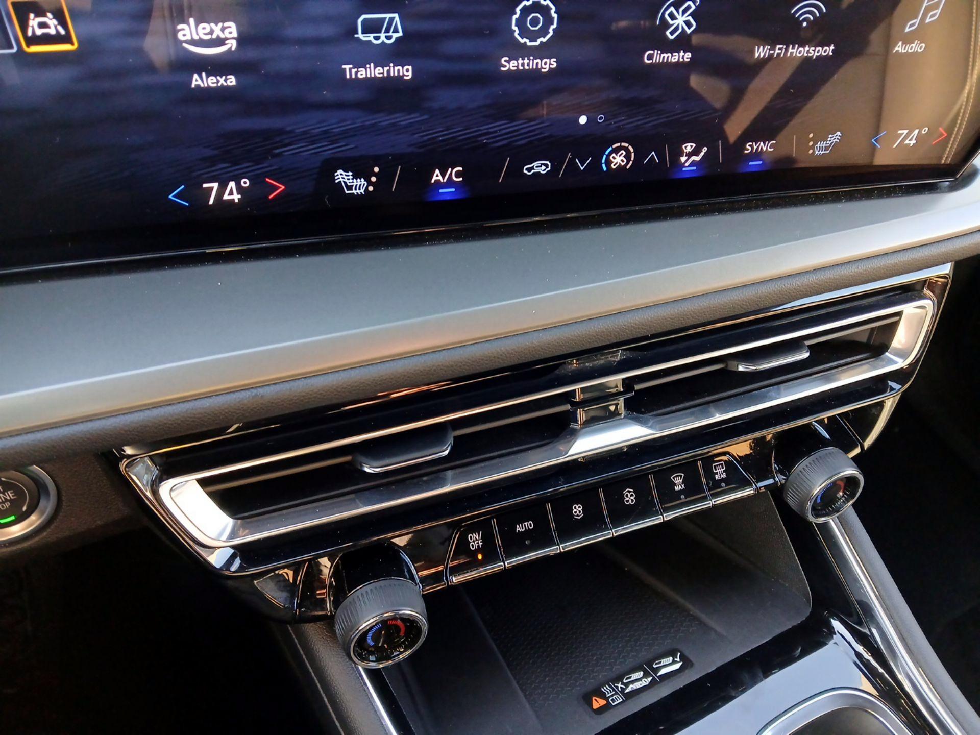 Thumbnail: 2025 Chevrolet Traverse - 16