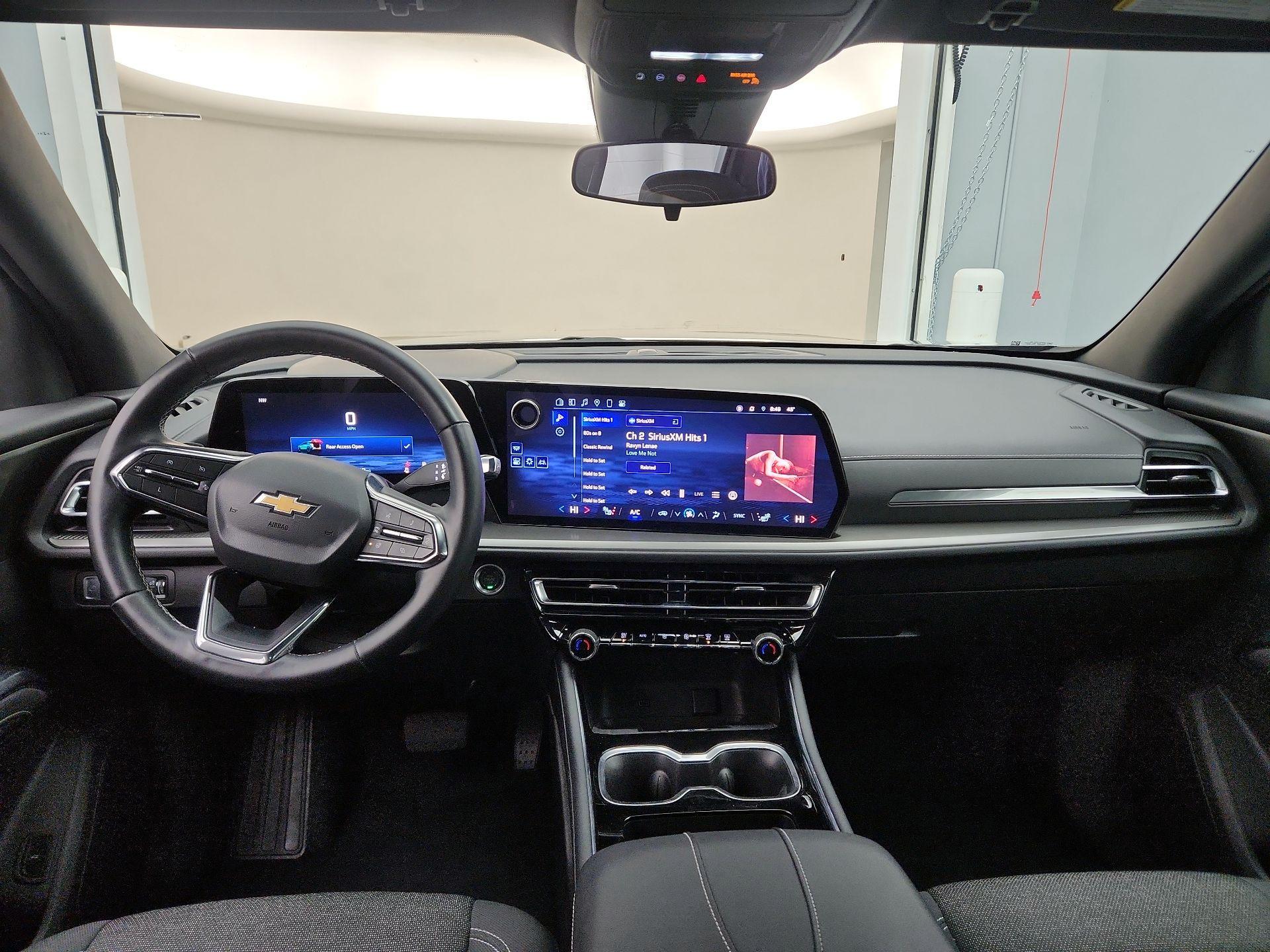 Thumbnail: 2025 Chevrolet Traverse - 9