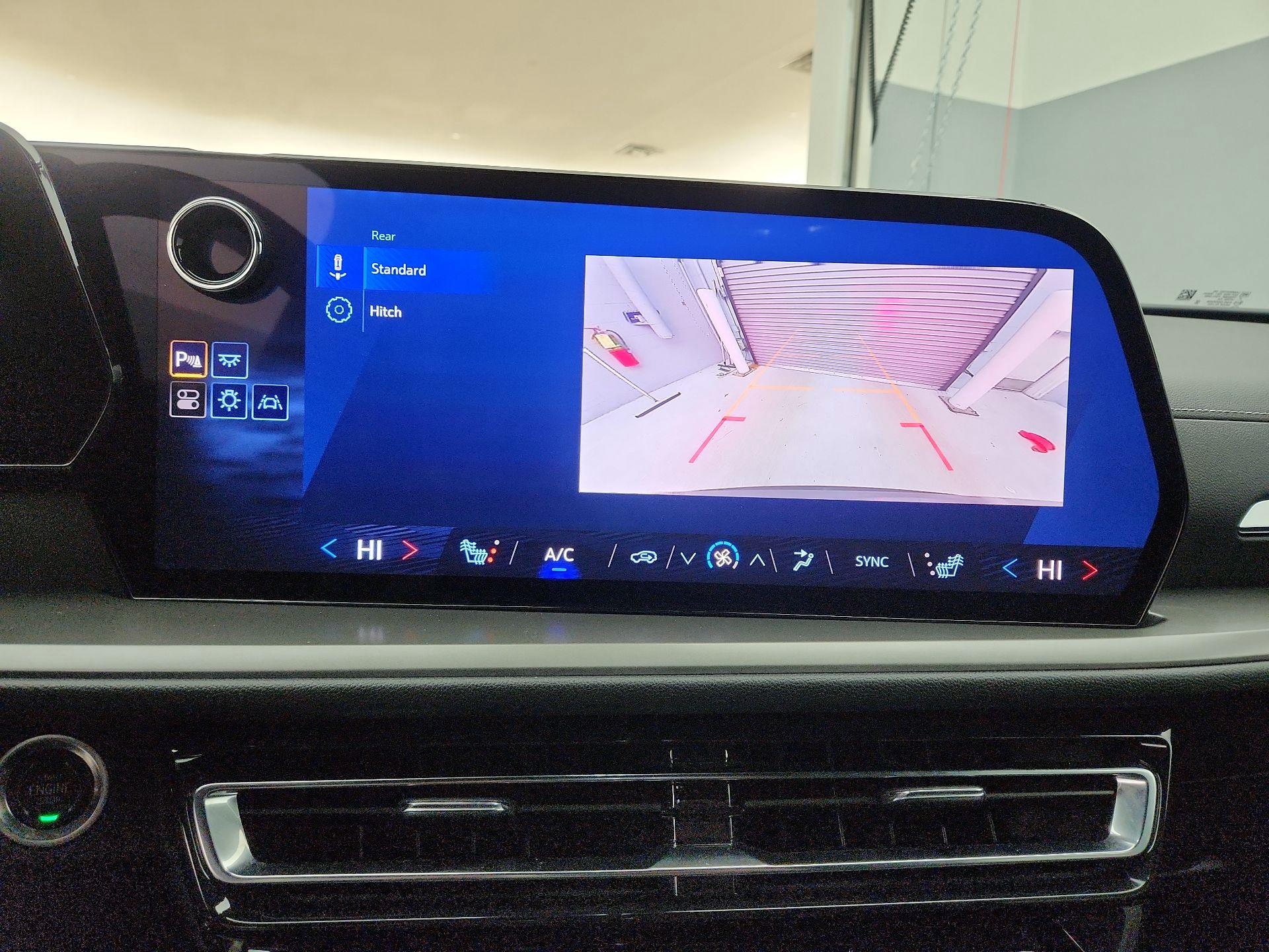 Thumbnail: 2025 Chevrolet Traverse - 14