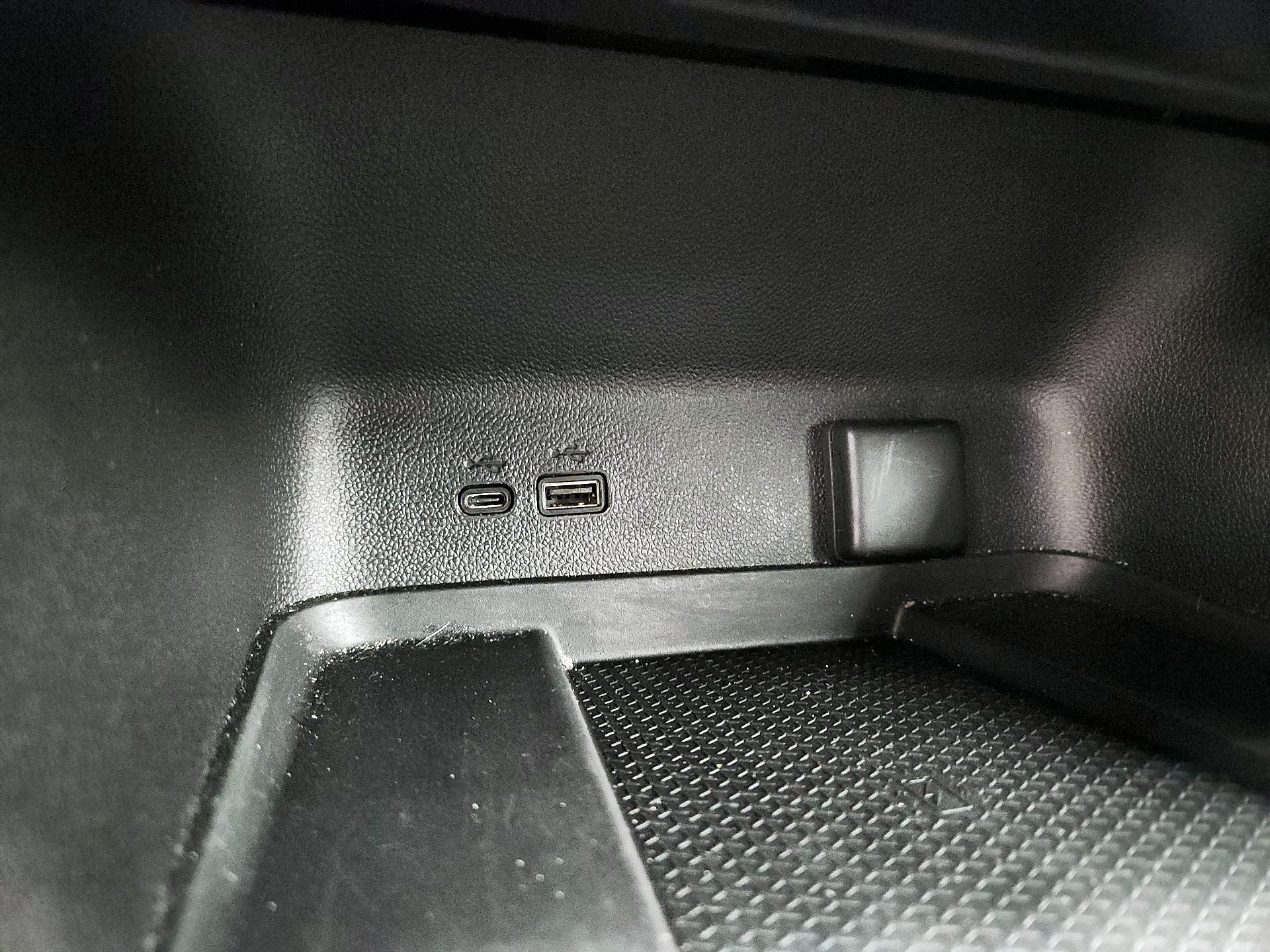 Thumbnail: 2025 Chevrolet Traverse - 18