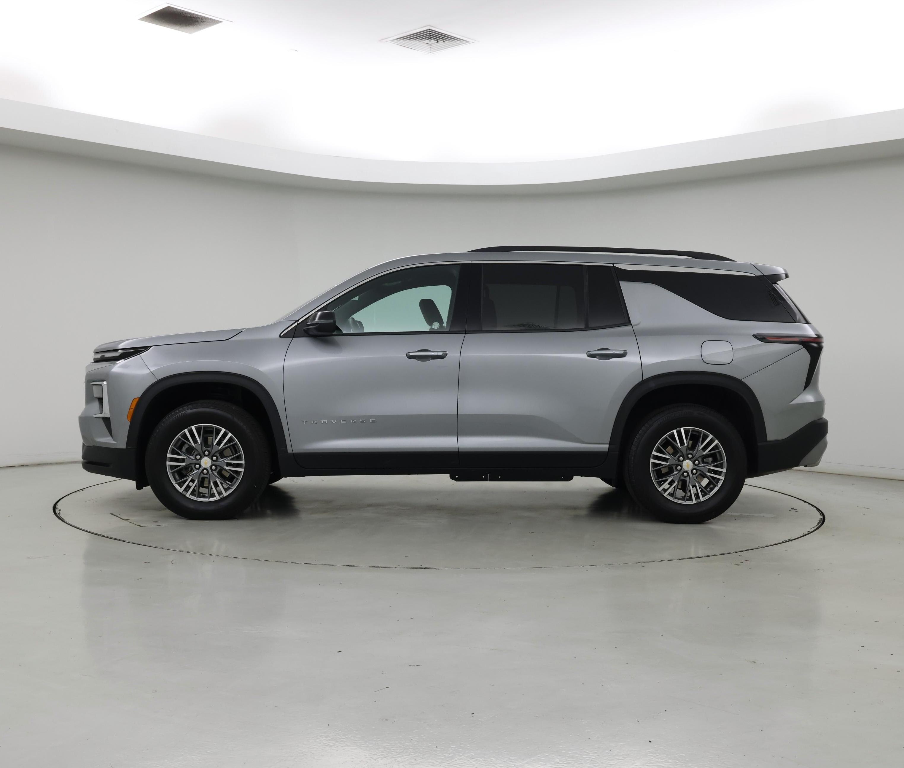 Thumbnail: 2025 Chevrolet Traverse - 3