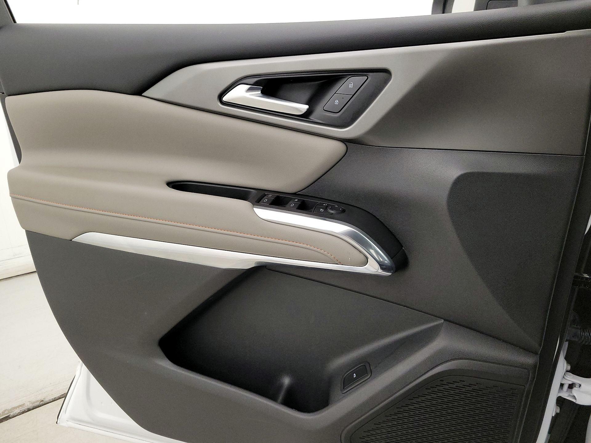 Thumbnail: 2025 Chevrolet Traverse - 12