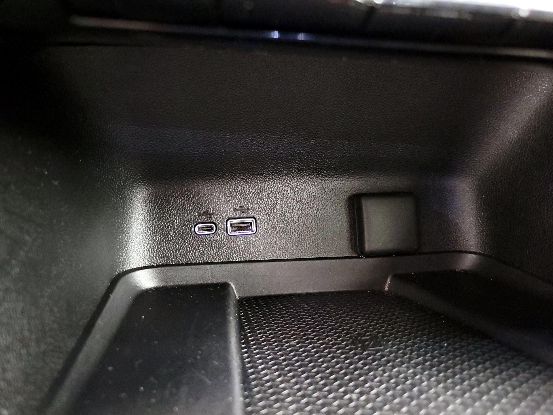 Thumbnail: 2025 Chevrolet Traverse - 18