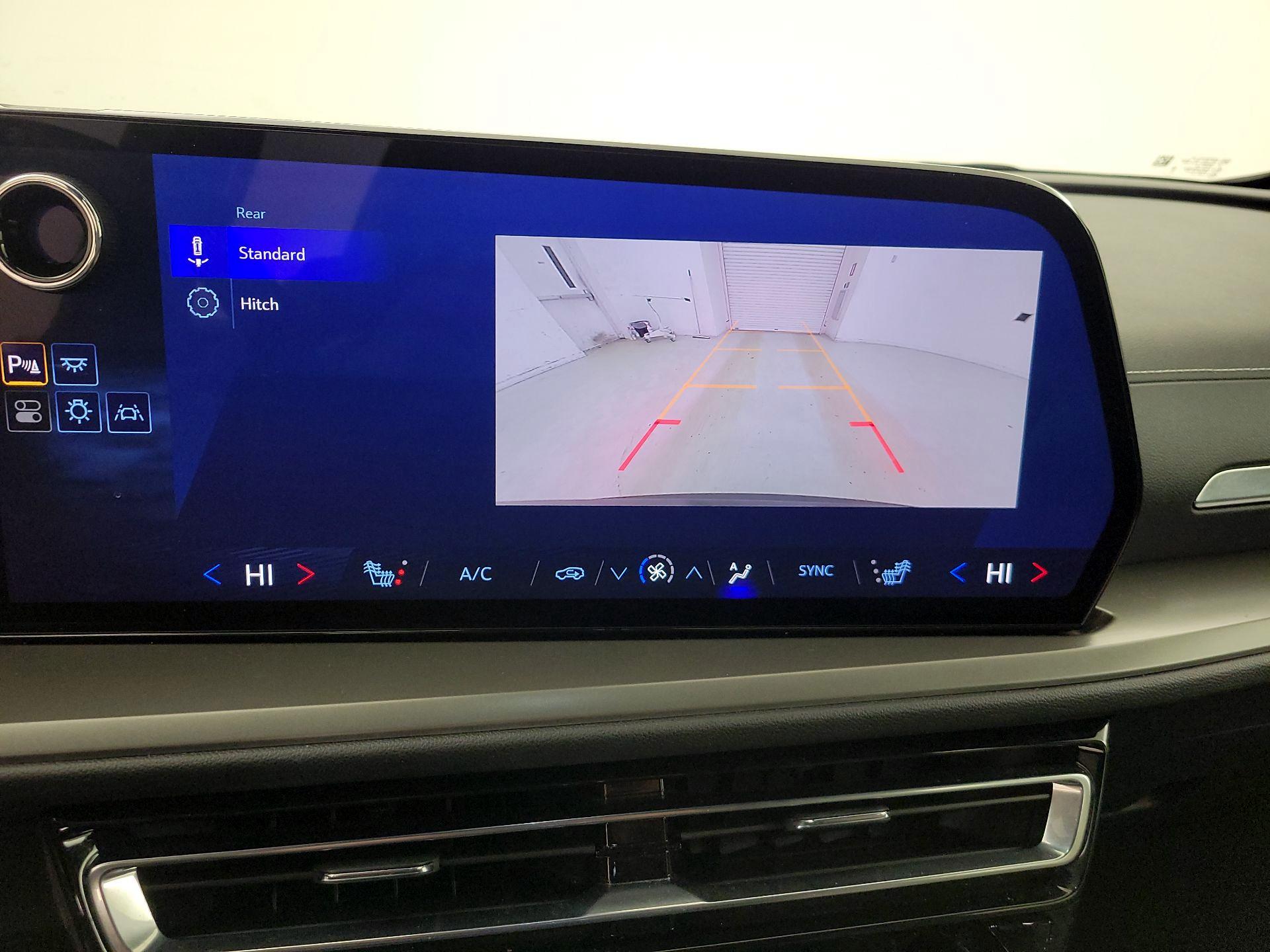 Thumbnail: 2025 Chevrolet Traverse - 14