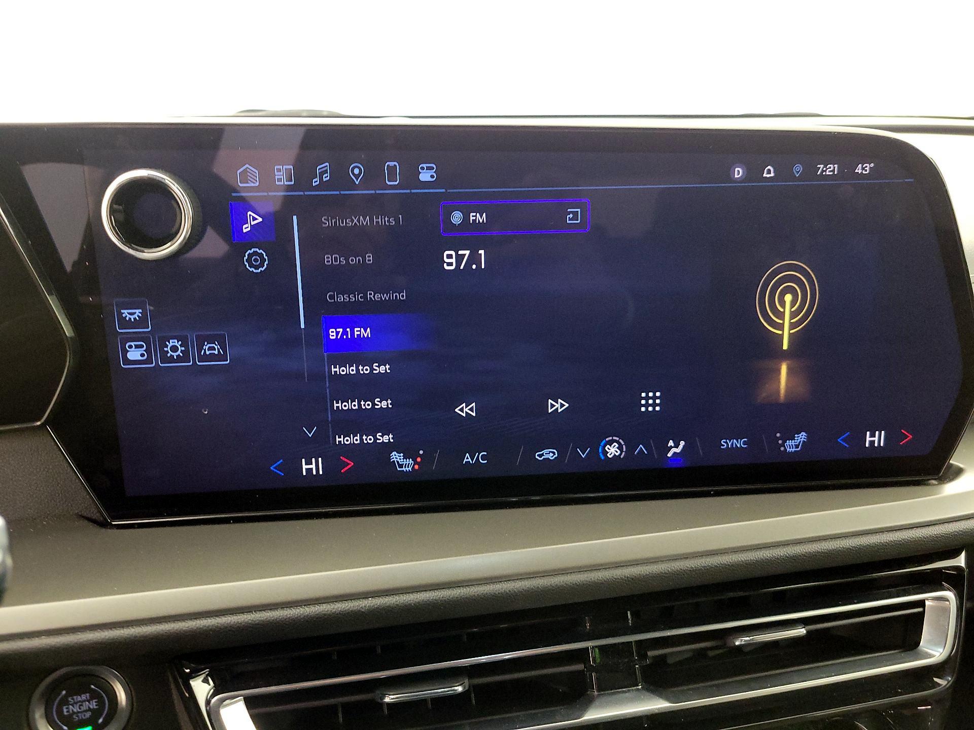 Thumbnail: 2025 Chevrolet Traverse - 15