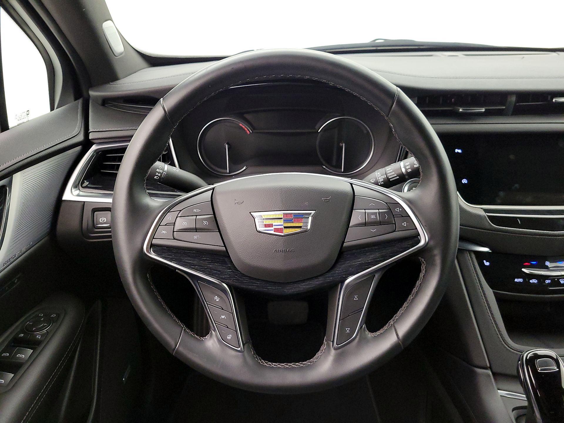 Thumbnail: 2025 Cadillac XT5 - 10