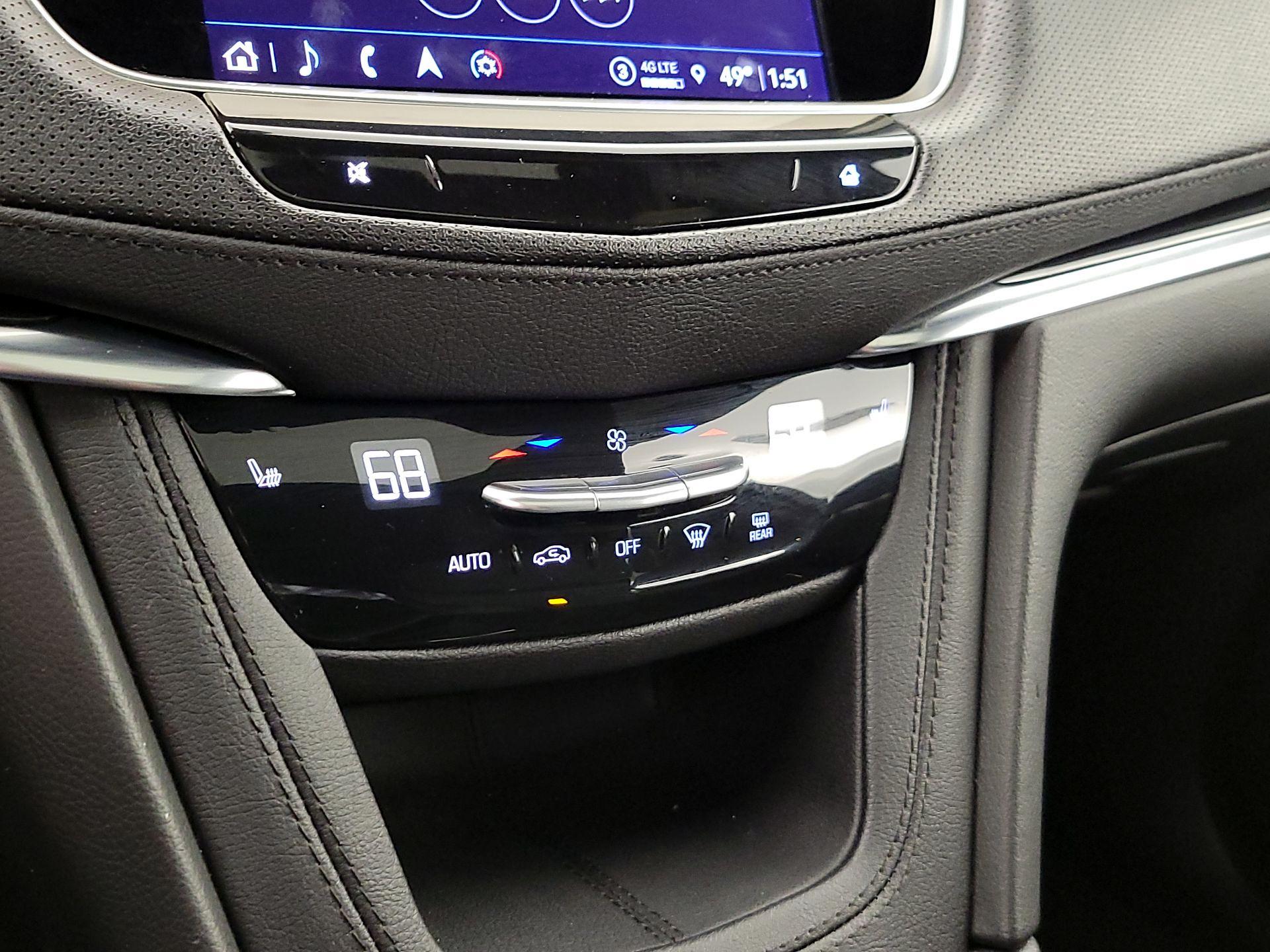 Thumbnail: 2025 Cadillac XT5 - 17